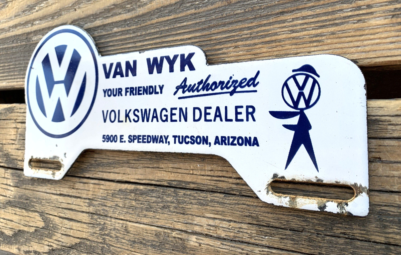 VINTAGE VW VOLKSWAGEN VAN WYK GAS OIL STATION PORCELAIN LICENSE PLATE SIGN