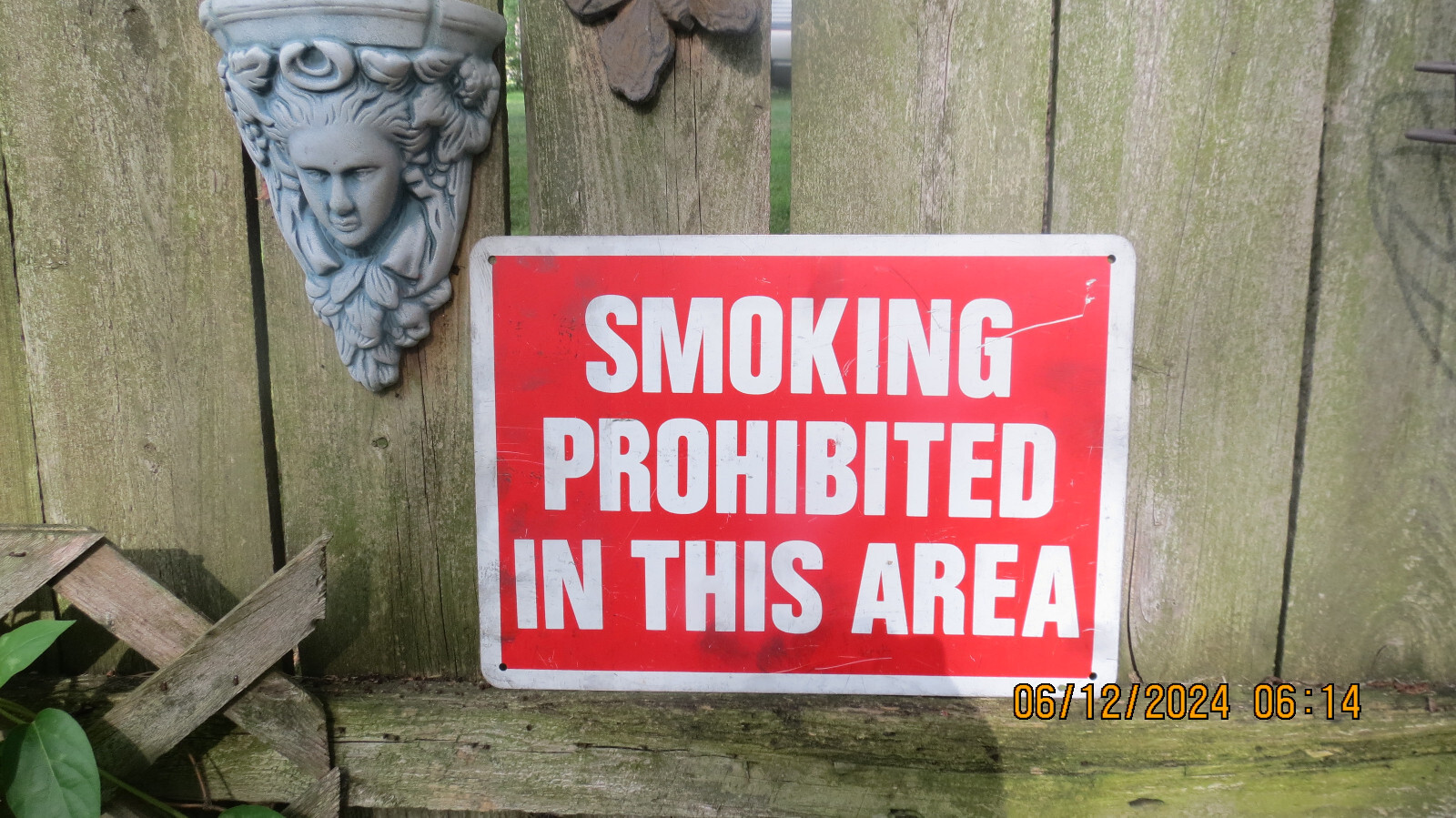 SMOKING PROHIBITED IN THIS AREA