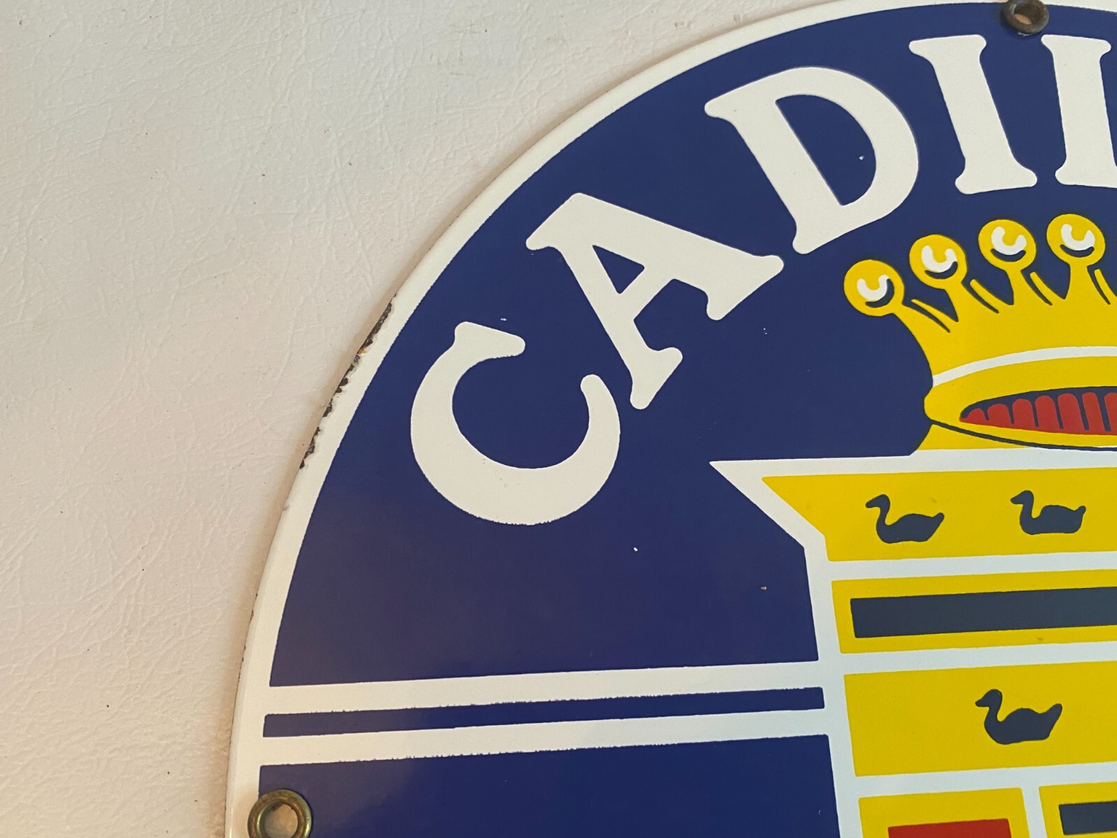 VINTAGE 1986 CADILLAC AUTHORIZED SERVICE ANDE ROONEY PORCELAIN ENAMELS SIGN