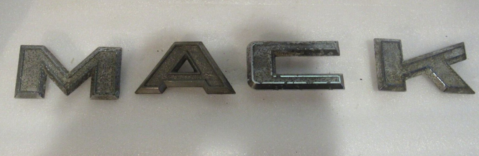 Vintage FREIGHTLINER Old Diesel Truck Tractor Nameplate Emblem metal Rare