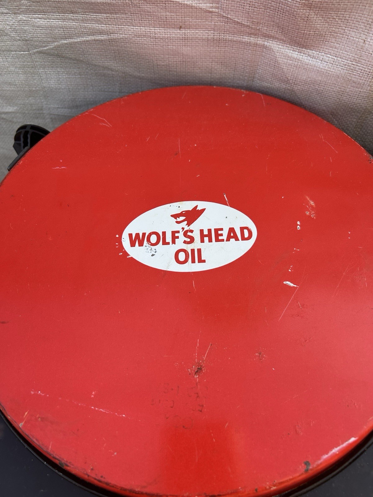WOLF’S HEAD OIL Beer Tray Run With The Wolf Advertising Gas Sign Memorabilia