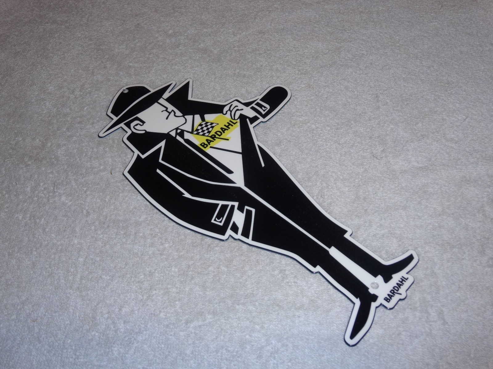 VINTAGE BARDAHL MOTOR OIL ADDITIVE BURGLAR THIEF 12″ METAL GASOLINE SIGN! RACING