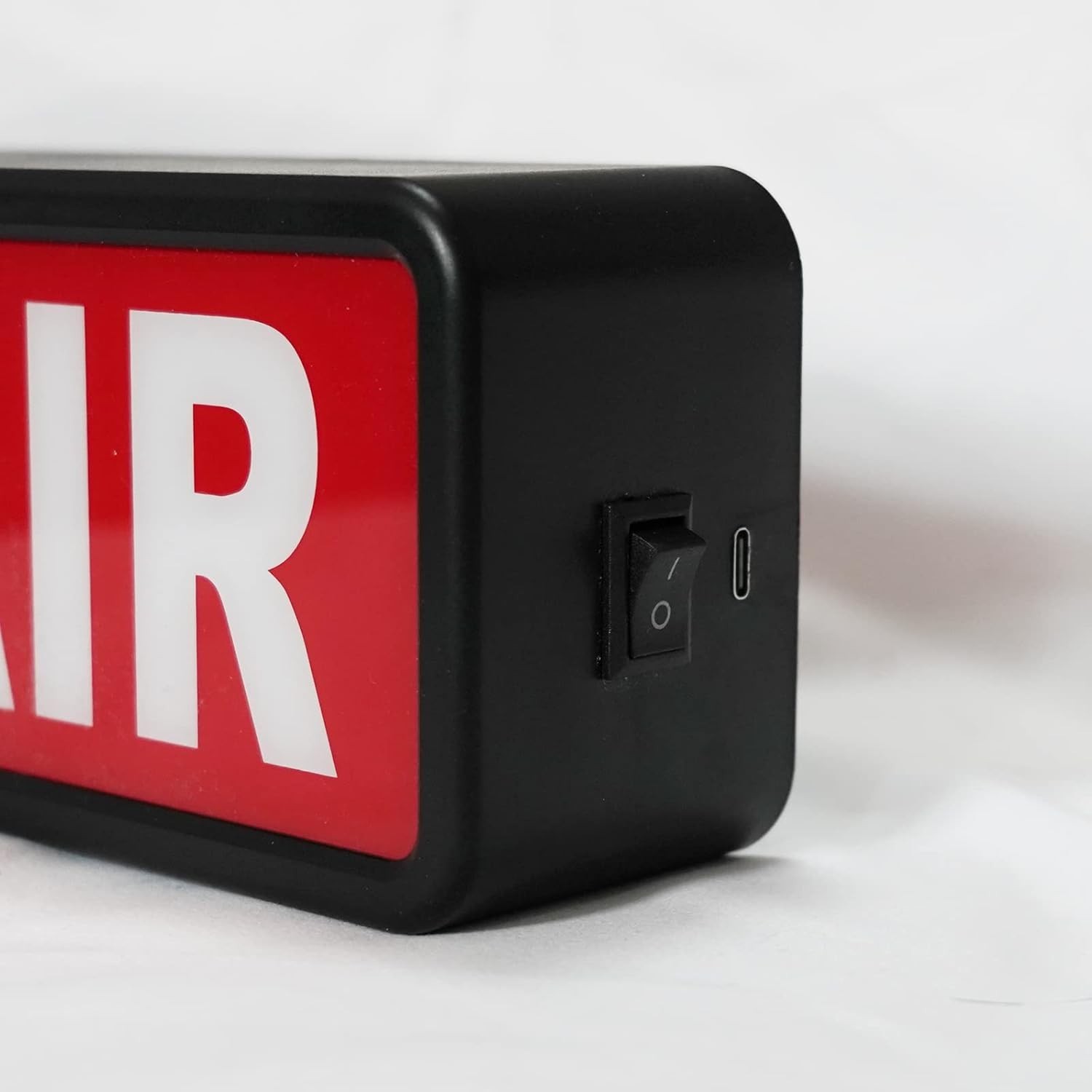 Modern Battery-Powered ON AIR LED Sign – Perfect for Streamers & Influencers