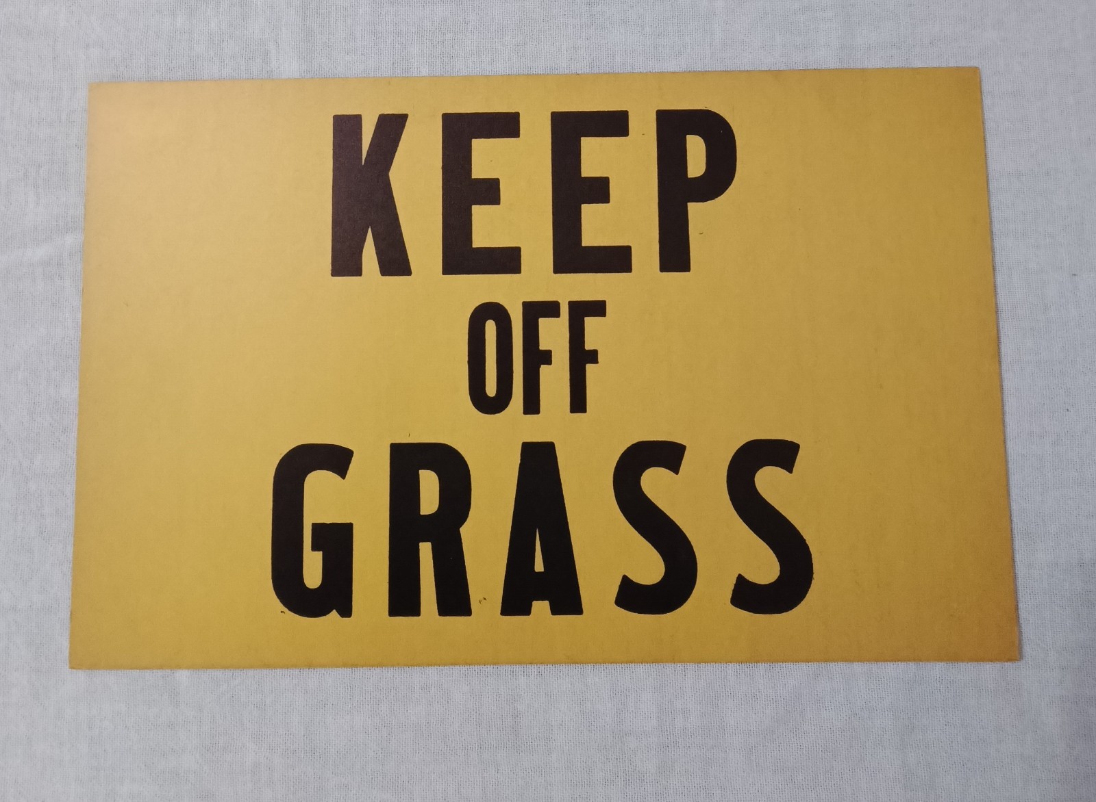 VINTAGE KEEP OFF THE GRASS CARDBOARD SIGN
