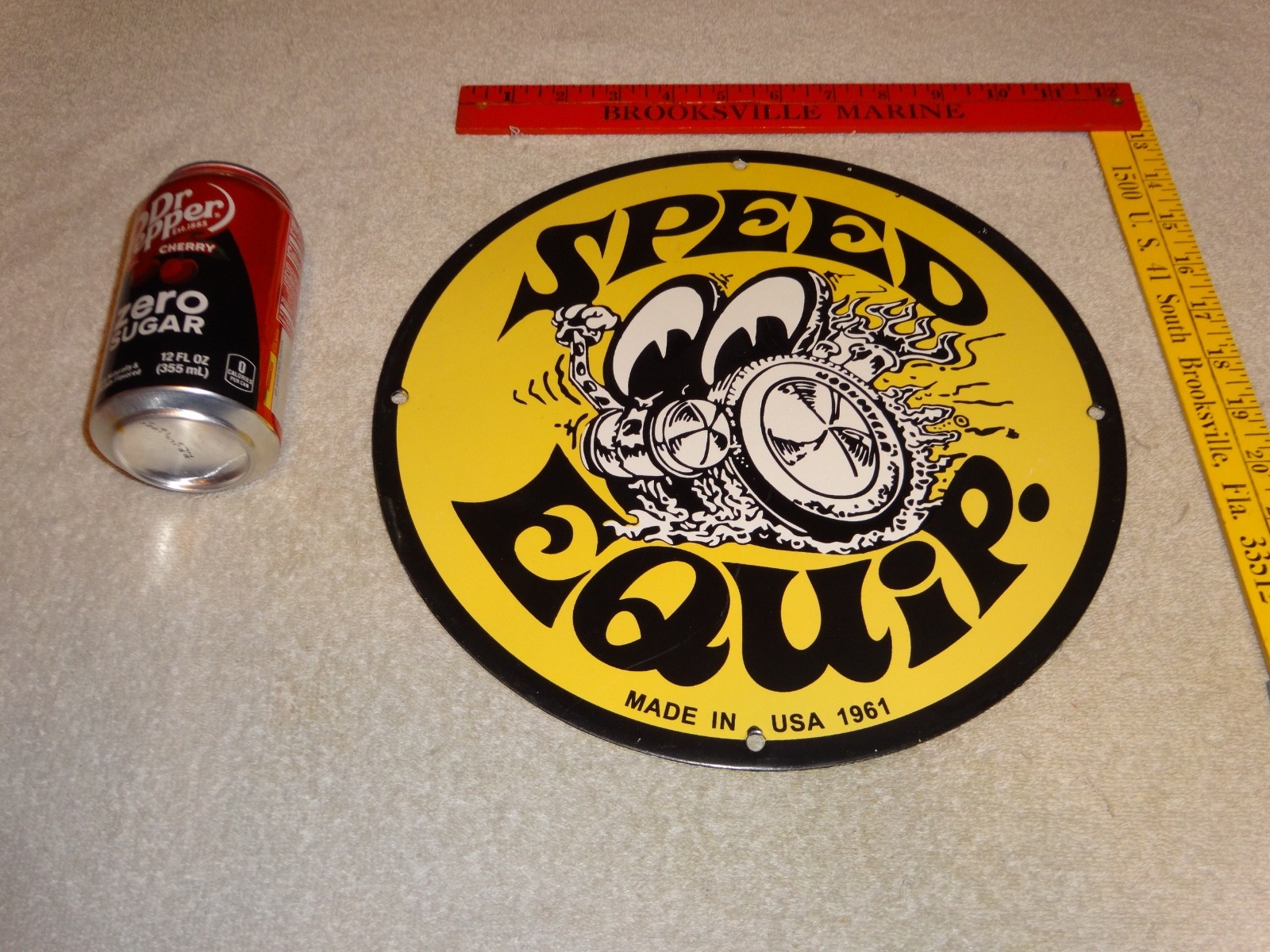 VINTAGE 1961 MOON EYES SPEED EQUIPMENT 11 3/4″ PORCELAIN METAL GASOLINE OIL SIGN