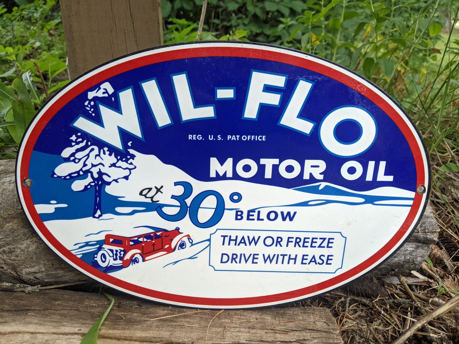 VINTAGE WIL-FLO MOTOR OIL PORCELAIN PUMP SIGN 12″ X 8″