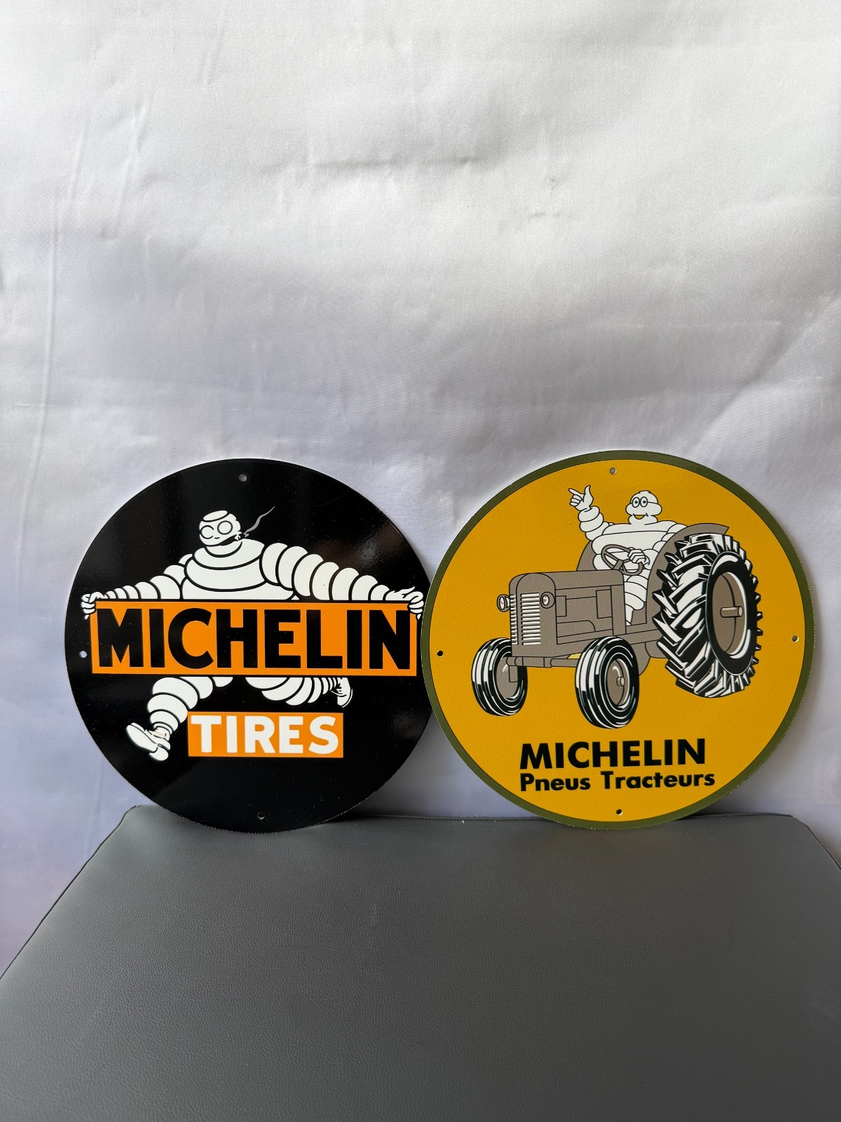 Michelin Tires & Pneus Tracteurs – Vintage Heavy Metal Sign Set of 2 30 cm/11.8