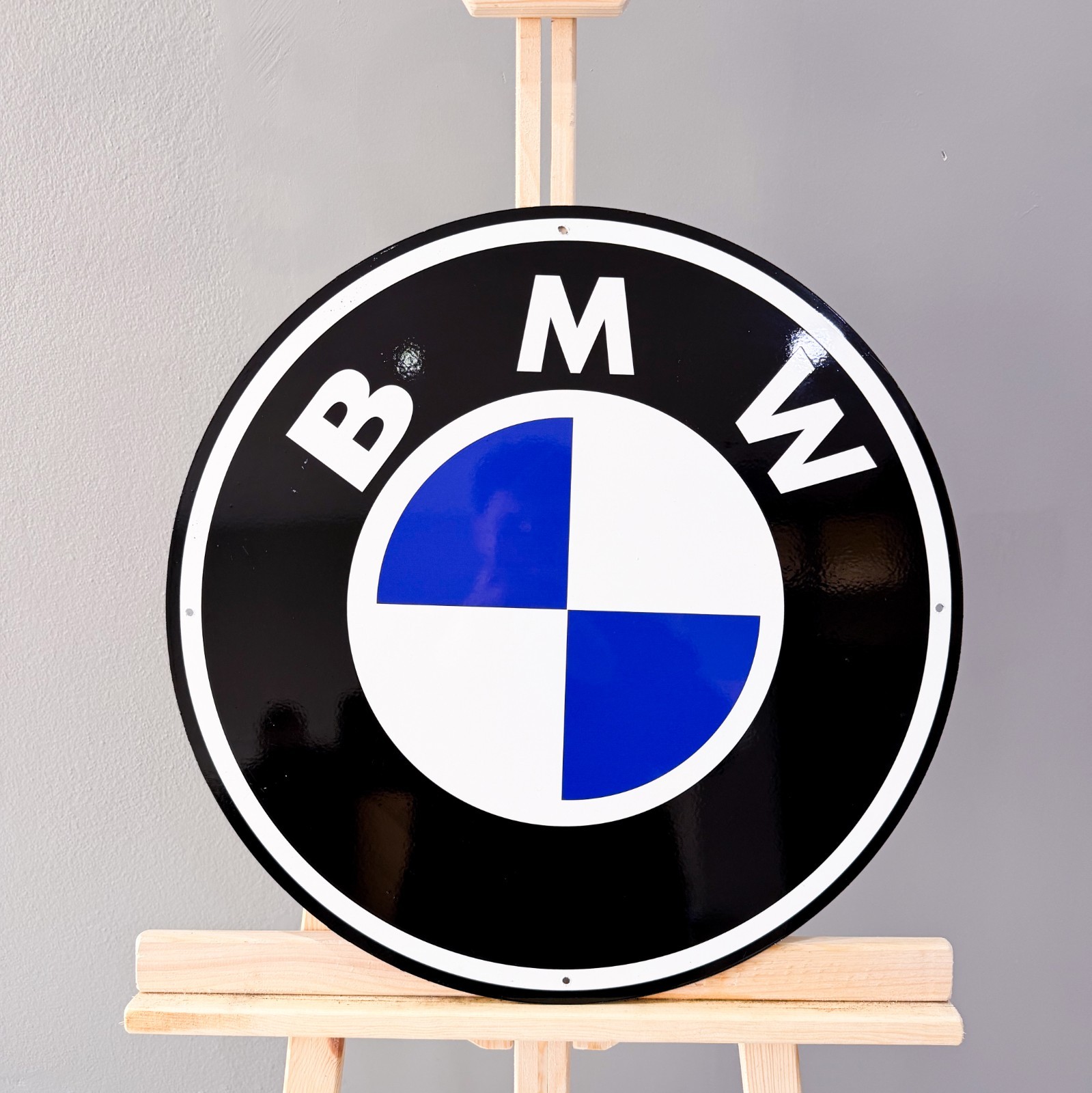 BMW Logo Vintage Heavy Metal Sign – Classic Garage Wall Decor – 50 cm (19.7”)