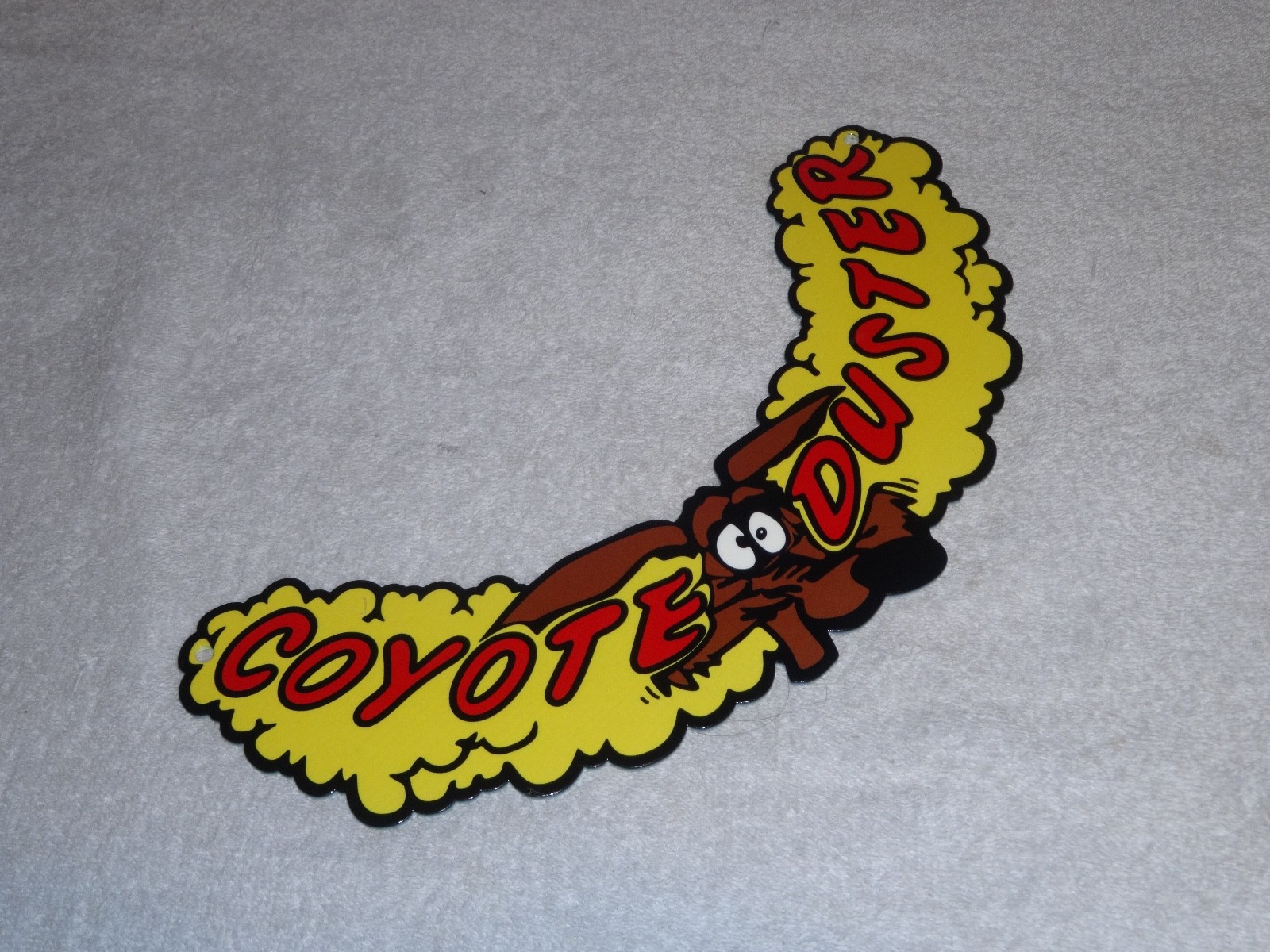 VINTAGE 1969 PLYMOUTH ROAD RUNNER COYOTE DUSTER METAL GASOLINE OIL SIGN! WILE E.