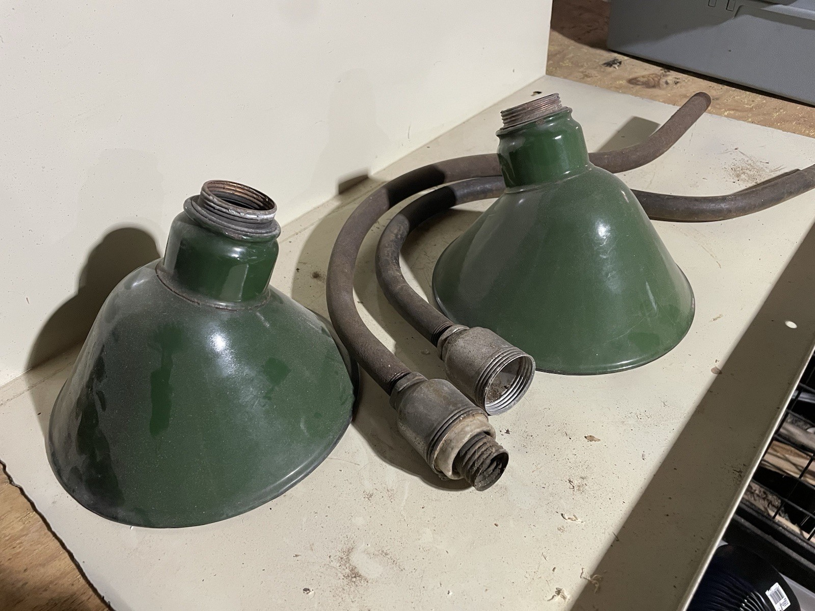 2 8″ Green Porcelain Gooseneck Sign Lights Gas Station Island Service Station