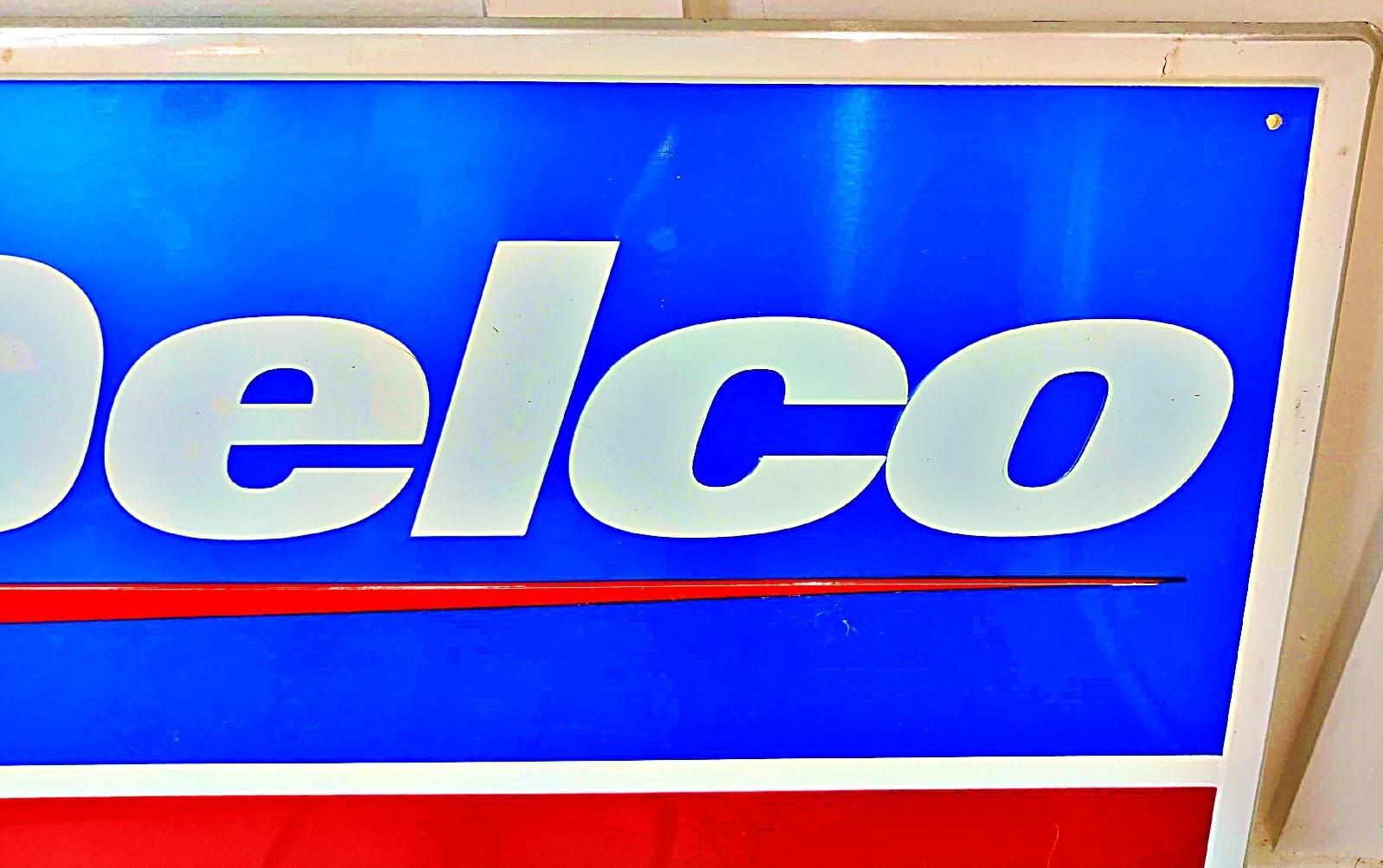 AC Delco BATTERIES Metal Sign Red Blue White 24″x36″ Gas Service Station Garage