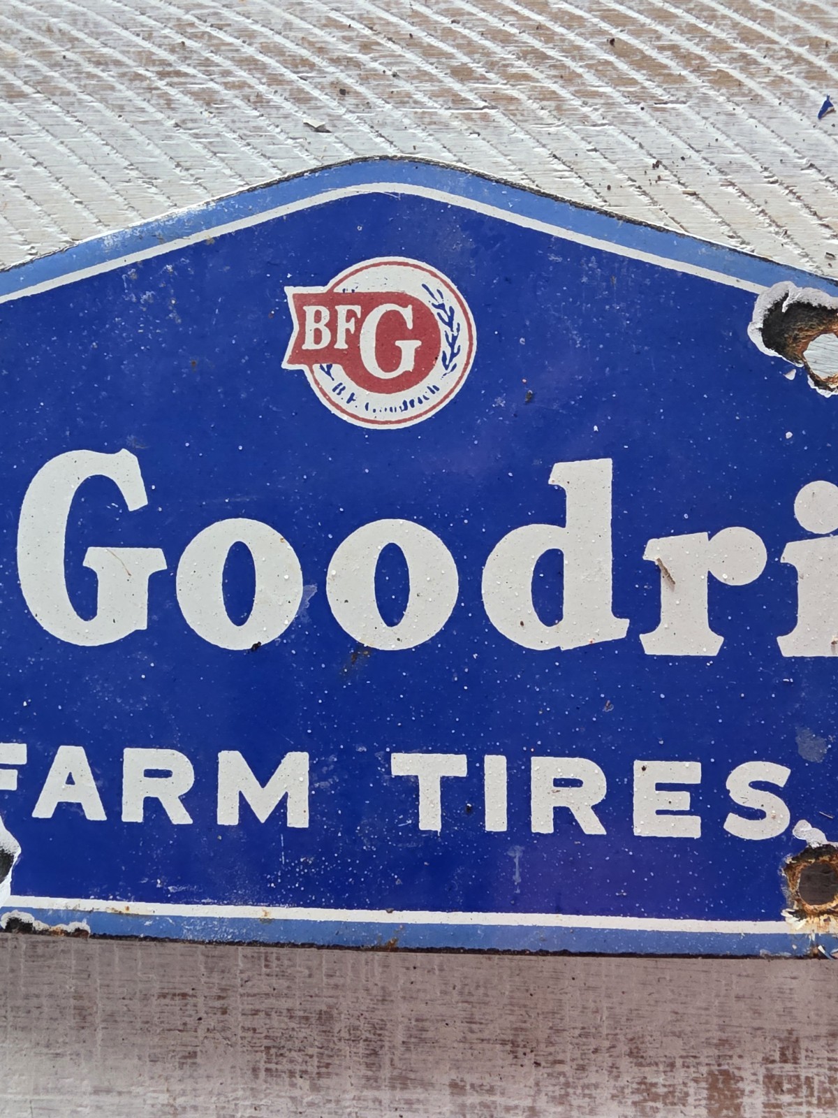 VINTAGE FARM TIRES PORCELAIN SIGN CAR GAS TRUCK 10×4″