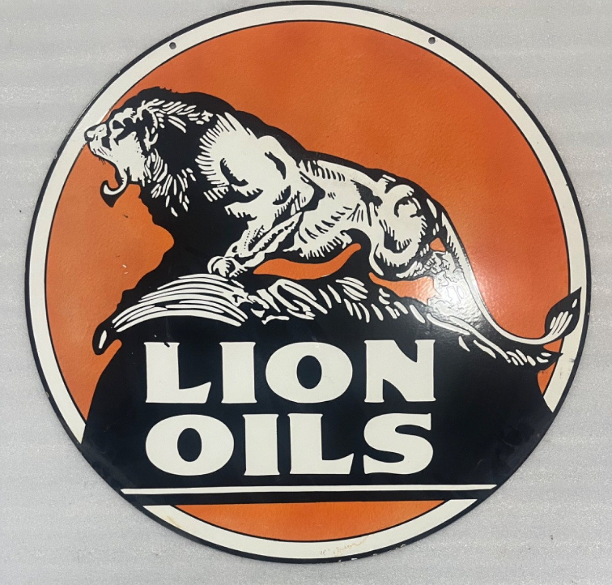 LION OILS & GAS PORCELAIN ENAMEL SIGN 30″ DSP.