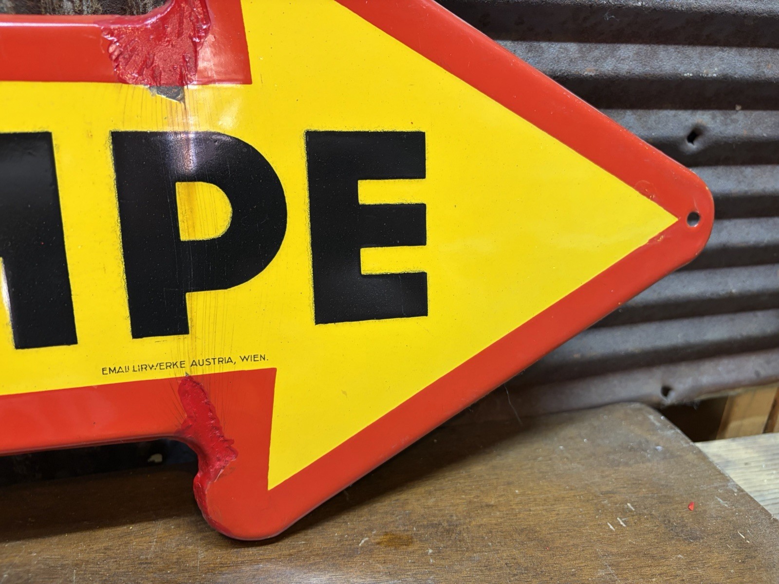 1950s SHELL GASOLINE ARROW POINTER PORCELAIN SIGN GAS PUMPS RARE AUSTRIAN