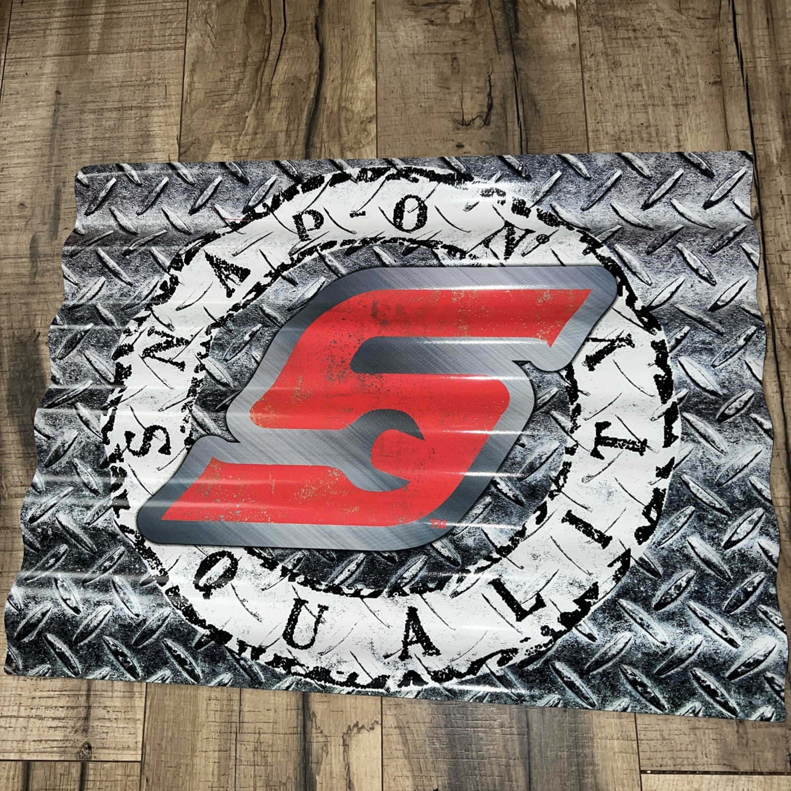 Snap-on Tools Metal Sign 18L”x24″H “Snap on quality” Corrugated Steel