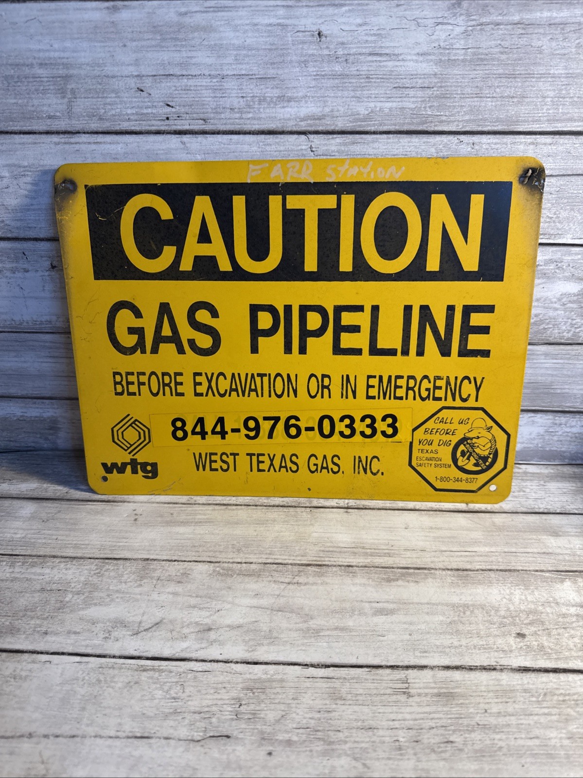 West Texas Gas Inc WTG Caution Gas Pipeline 12” X 9” Sign W/ Armadillo Logo