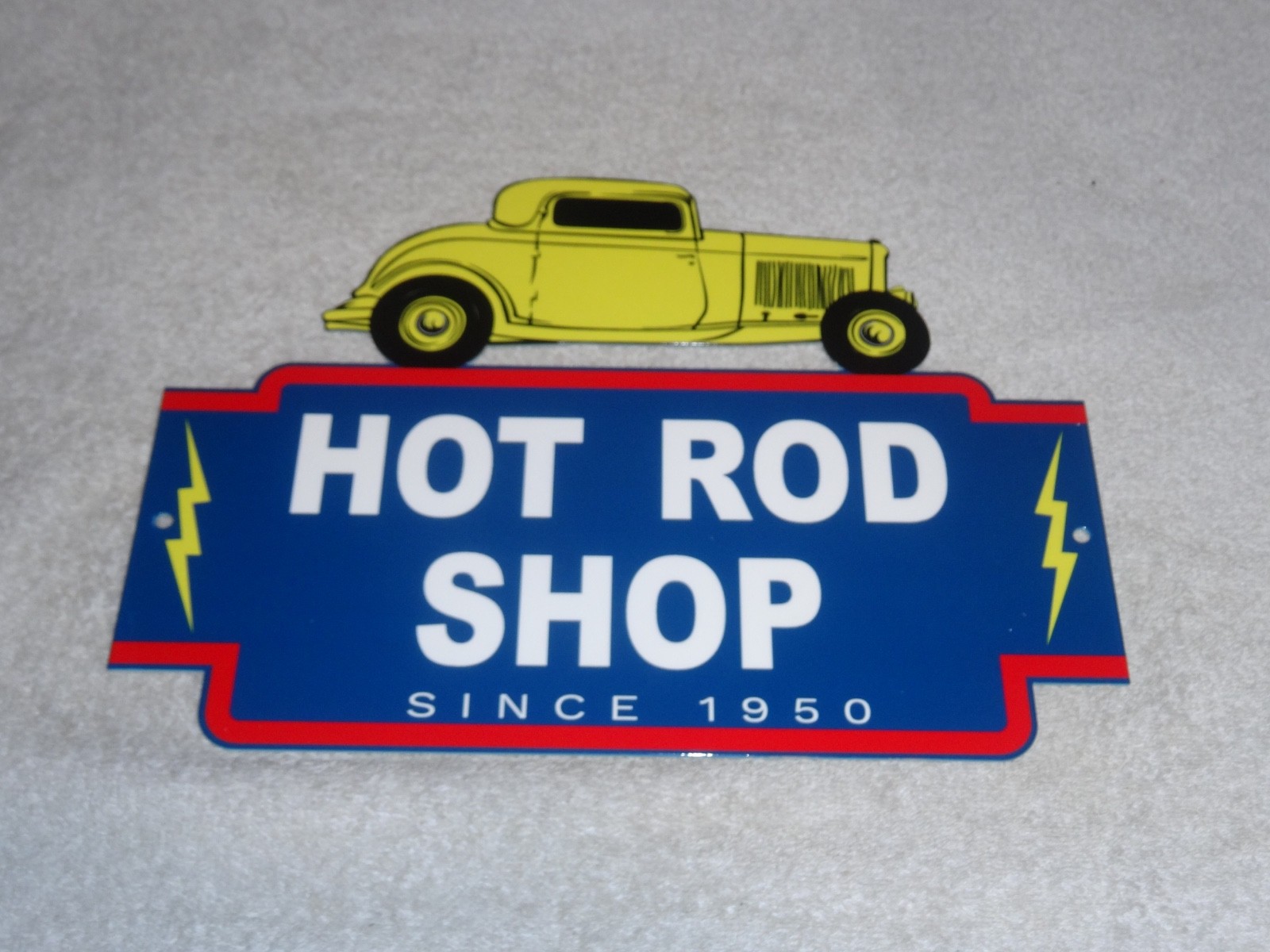 VINTAGE 1950 HOT ROD SHOP AUTO PARTS LIGHTNING 12″ METAL CAR GASOLINE & OIL SIGN