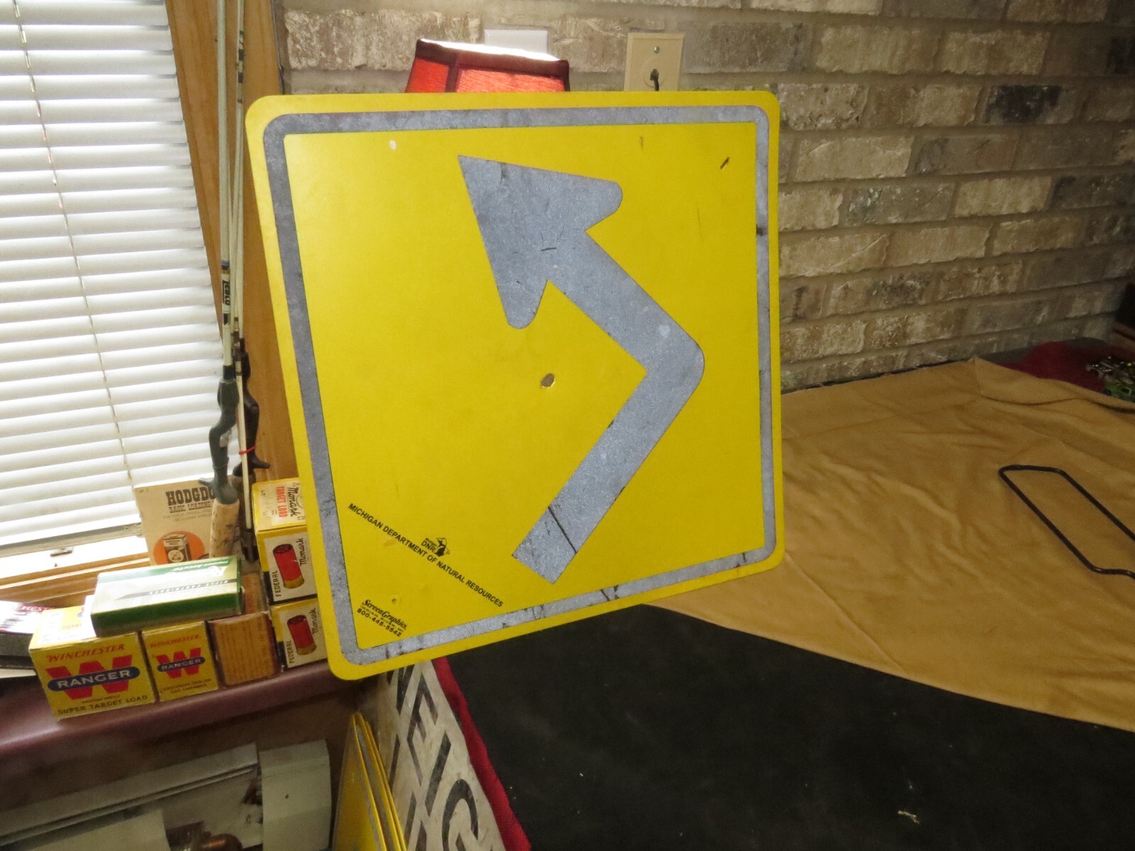 Retired Trail Direction Sign, Left Arrow, 18″x 18″