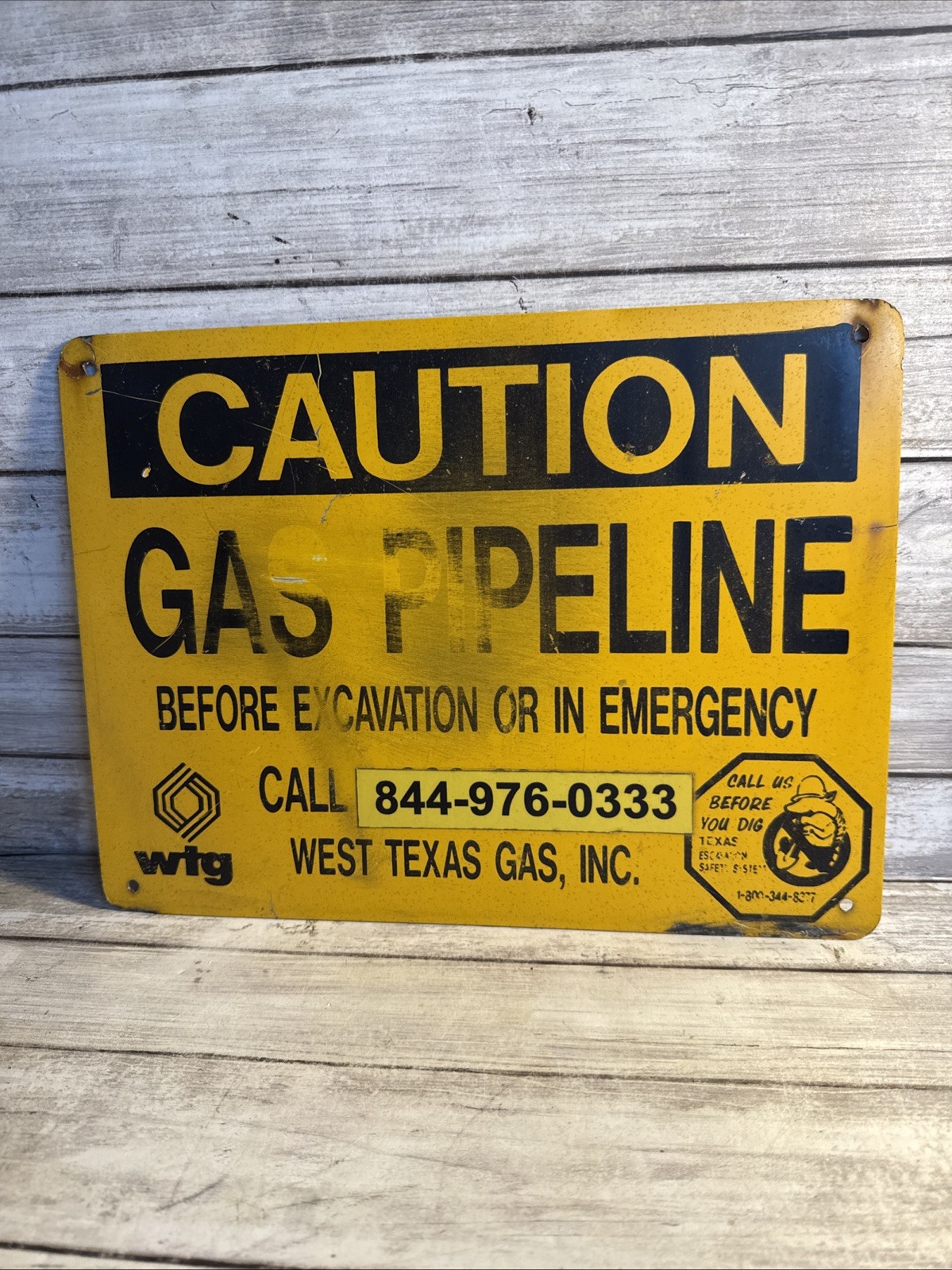 West Texas Gas Inc WTG Caution Gas Pipeline 12” X 9” Sign W/ Armadillo Logo