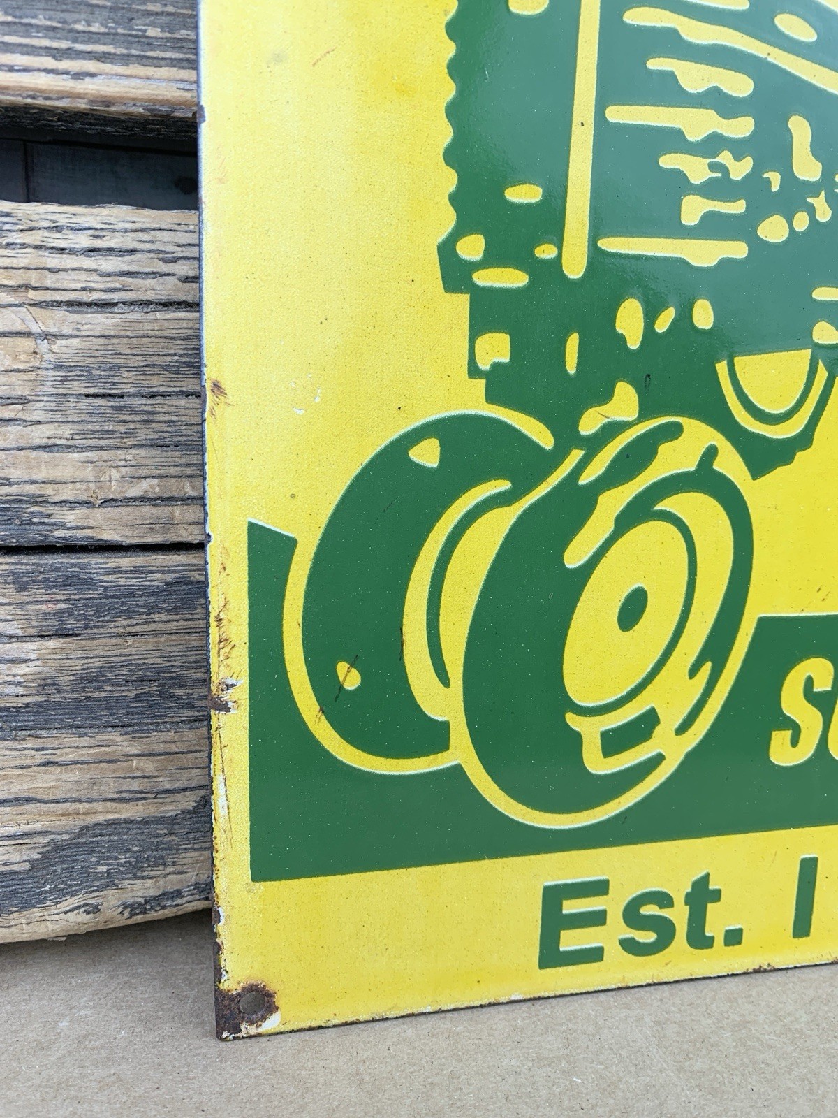 VINTAGE 12×9″ JOHN DEERE FARM EQUIPMENT PUMP STATION PORCELAIN GAS OIL SIGN