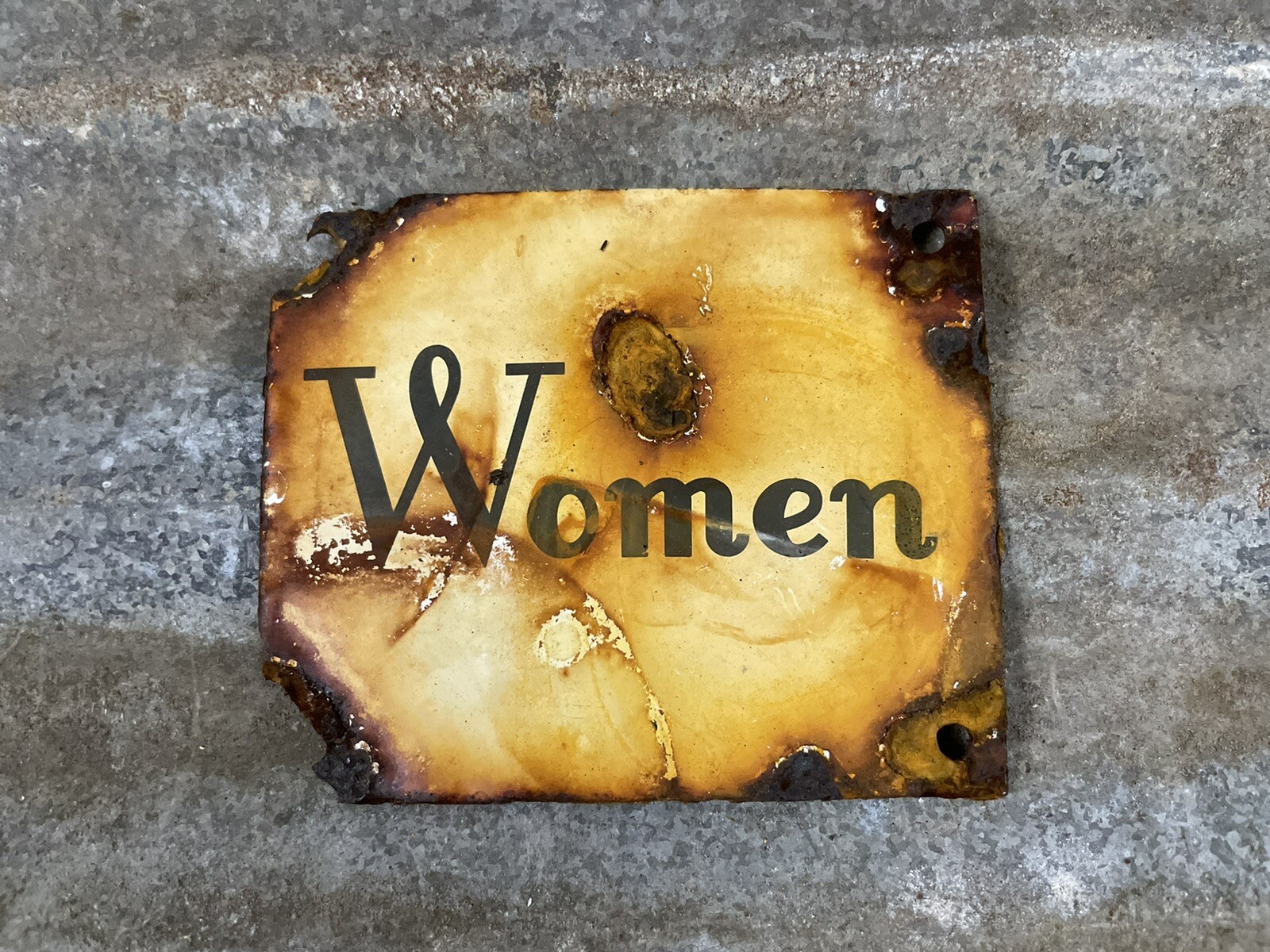 VINTAGE RESTROOM PORCELAIN SIGN GAS STATION SERVICE WOMEN BATHROOM TOILET MARKER