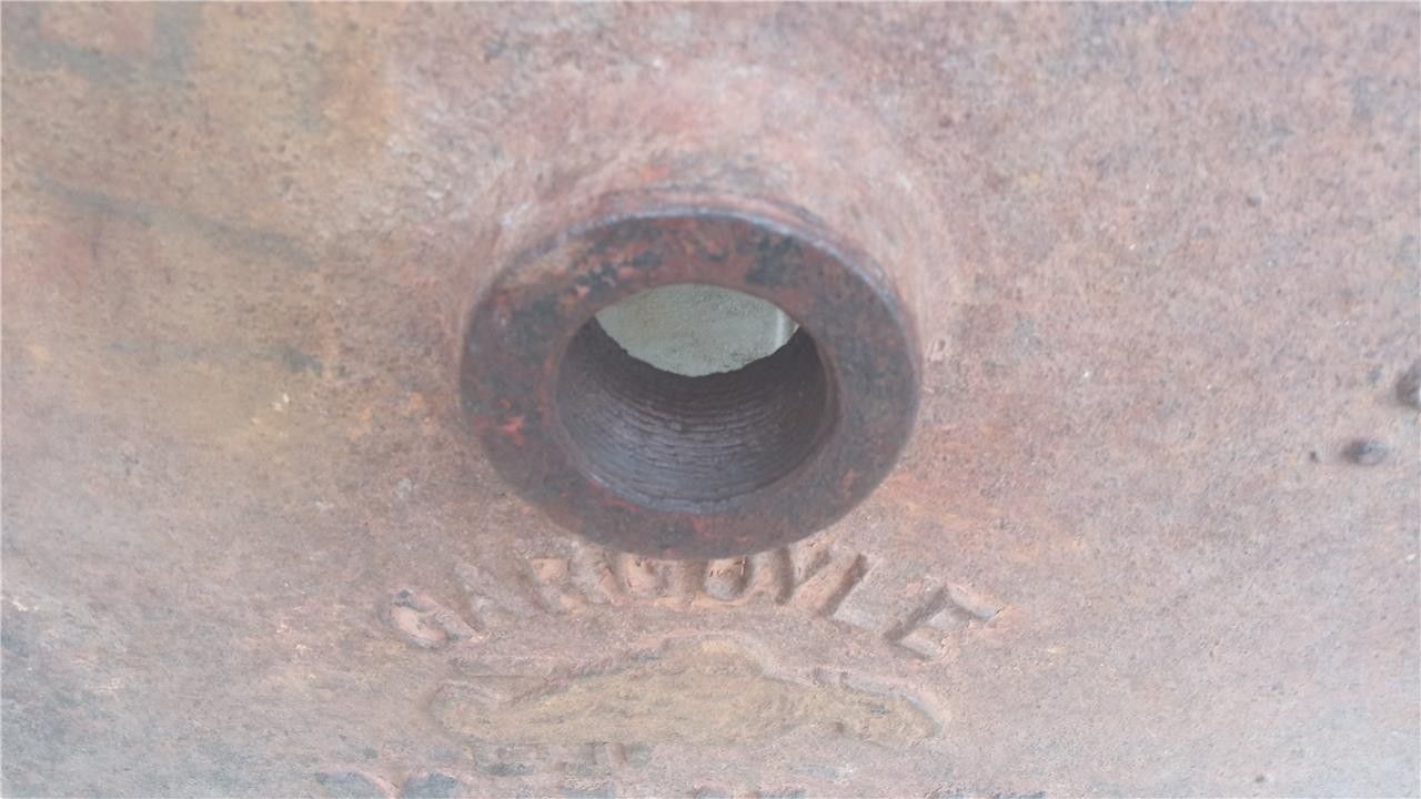 Vintage Mobil Oil Mobiloil Gargoyle Cast Iron Sign Base Socony Vacuum Oil Co Inc