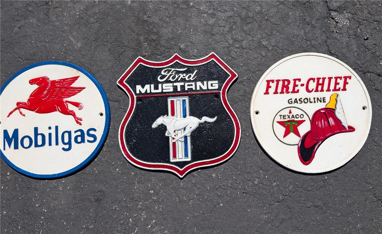 LOT OF 3 CAST IRON GAS & OIL SIGNS FORD MUSTANG MOBILGAS PEGASUS TEXACO CHIEF