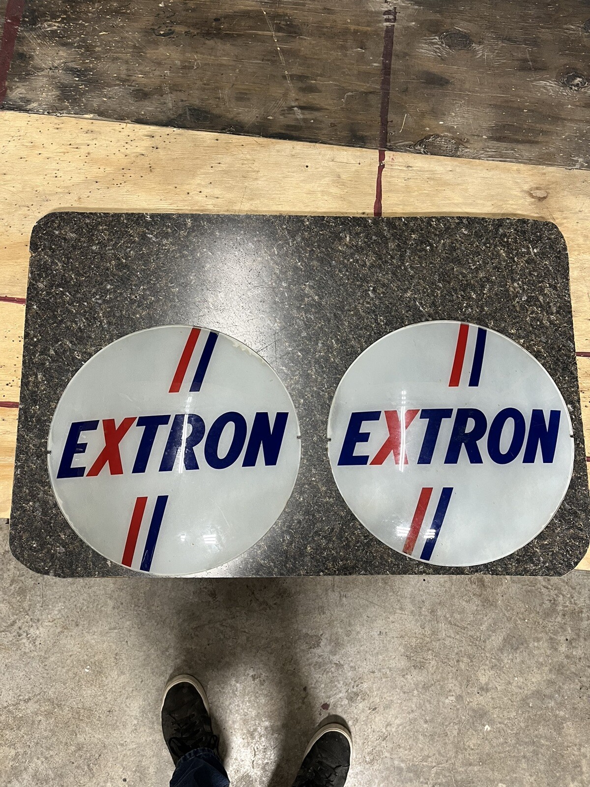 VINTAGE EXTRON GASOLINE PORCELAIN GAS OIL SERVICE STATION GAS PUMP PLATE