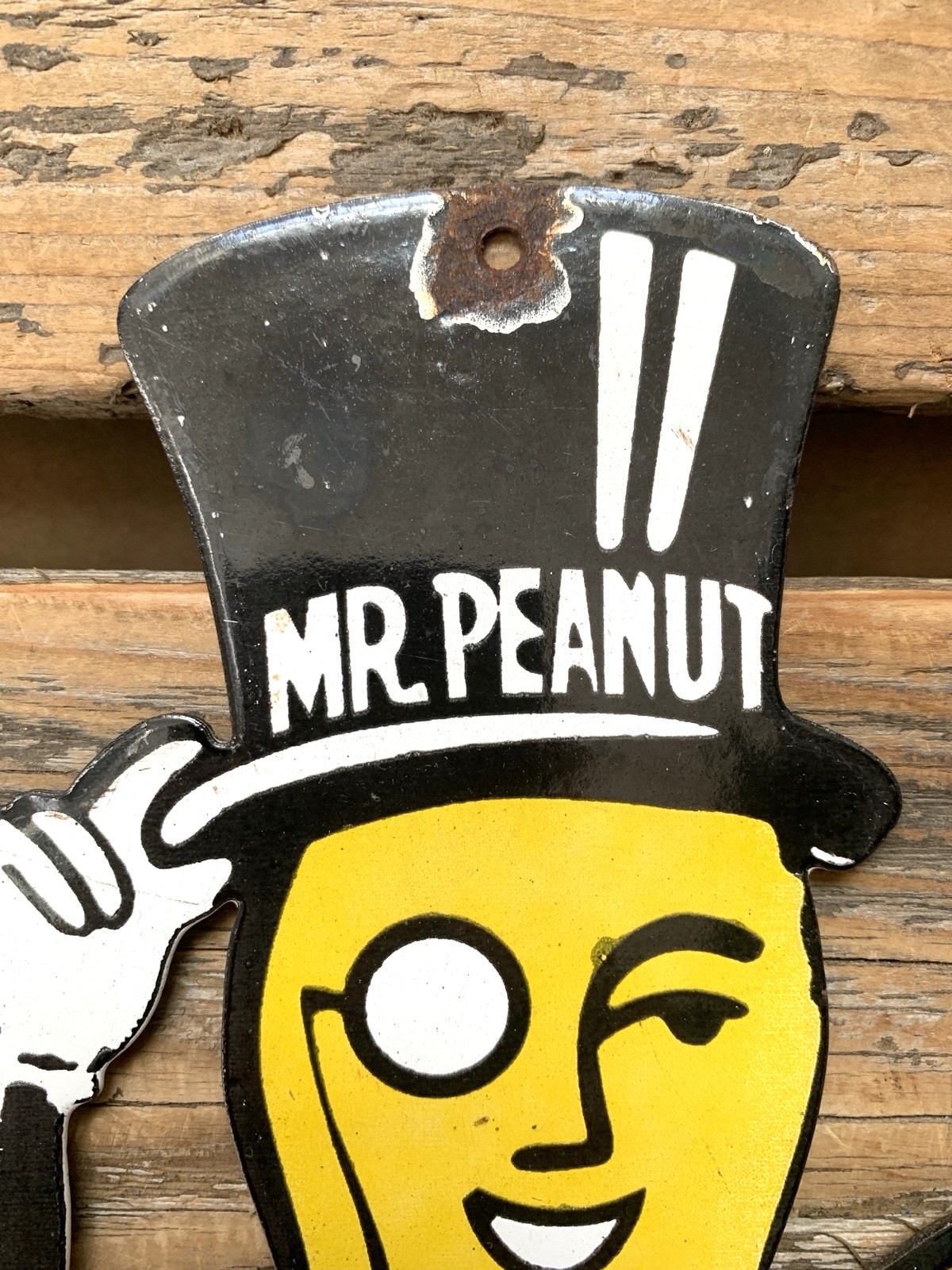 VINTAGE PLANTERS MR. PEANUT 10×5″ MOTOR OIL GAS PUMP PLATE PORCELAIN SIGN