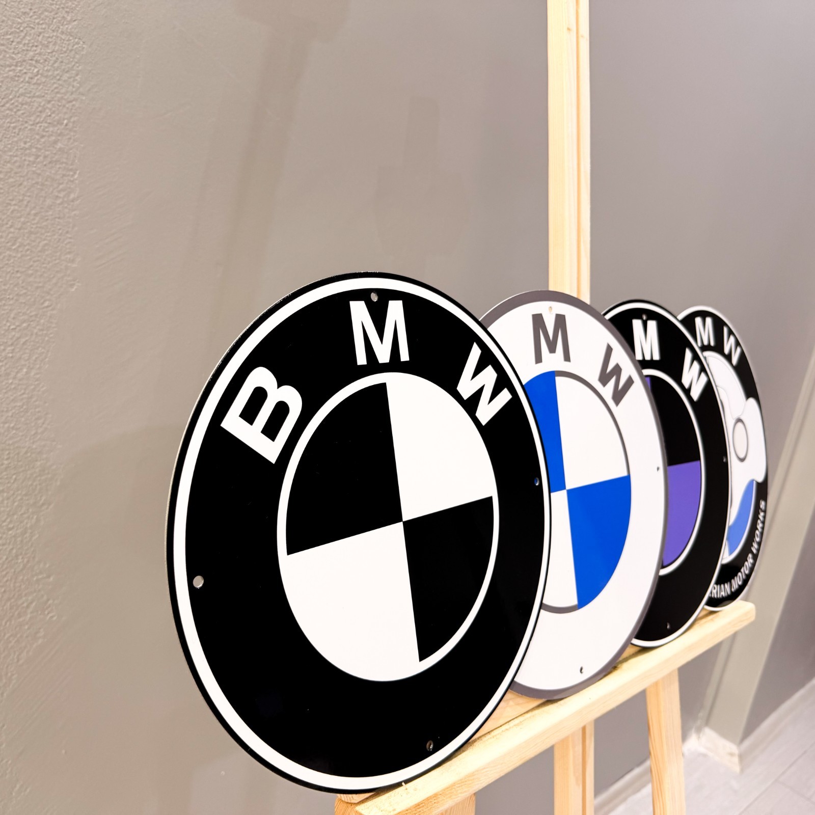 BMW Classic, White Blue, Black Purple & Grille Metal Sign Set – 30 cm (11.8”)