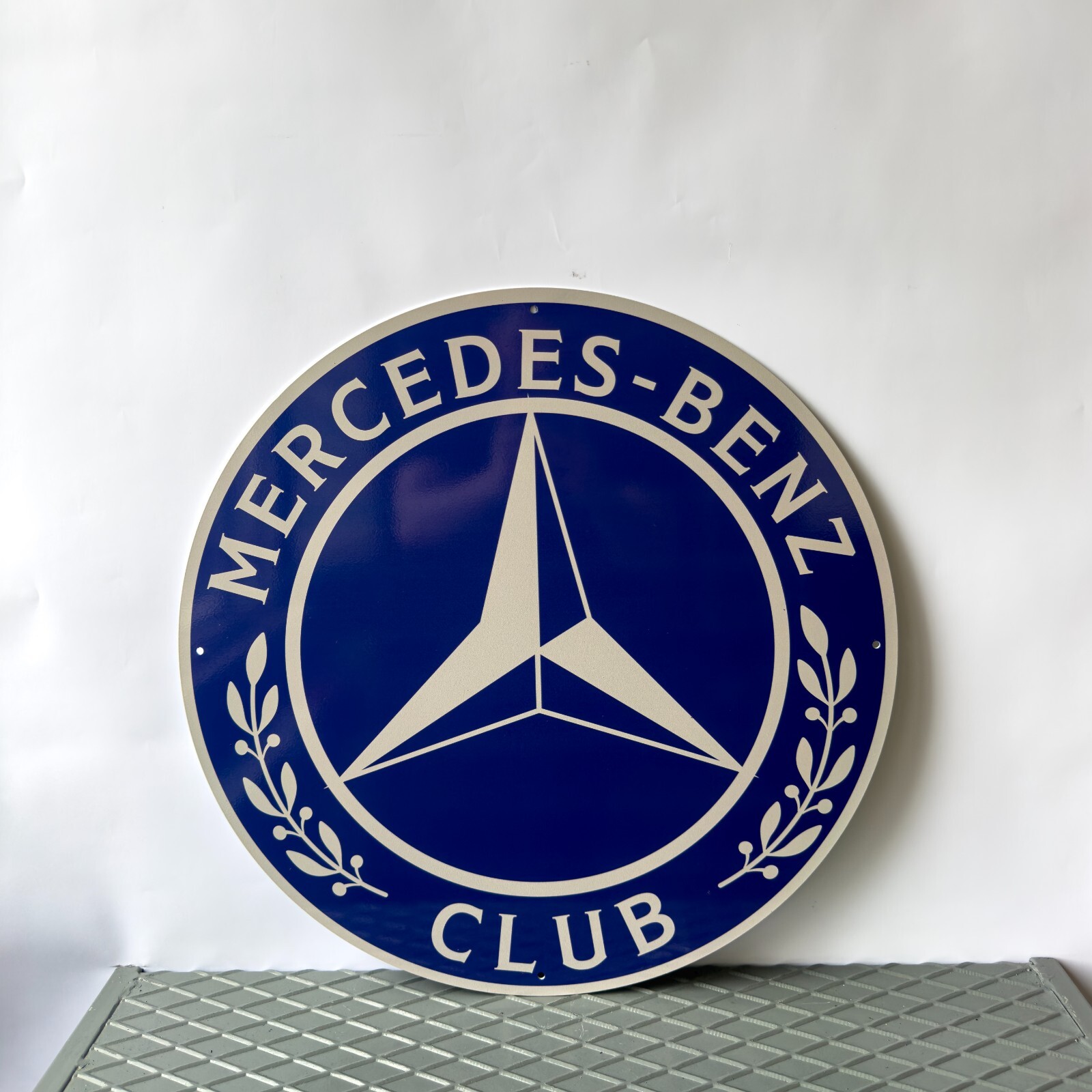 Vintage Mercedes-Benz Club Round Metal Heavy Metal Sign XL – 19.7″ (50cm)