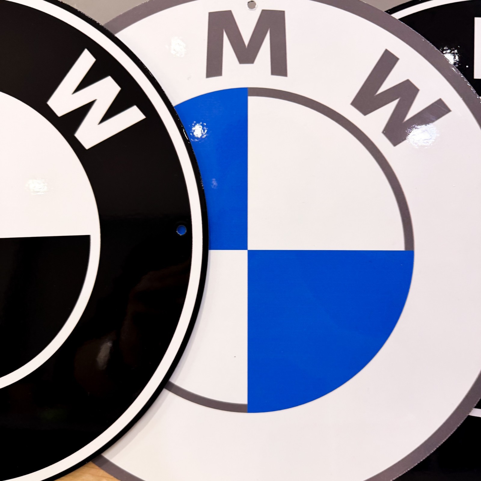 BMW Classic, White Blue, Black Purple & Grille Metal Sign Set – 30 cm (11.8”)