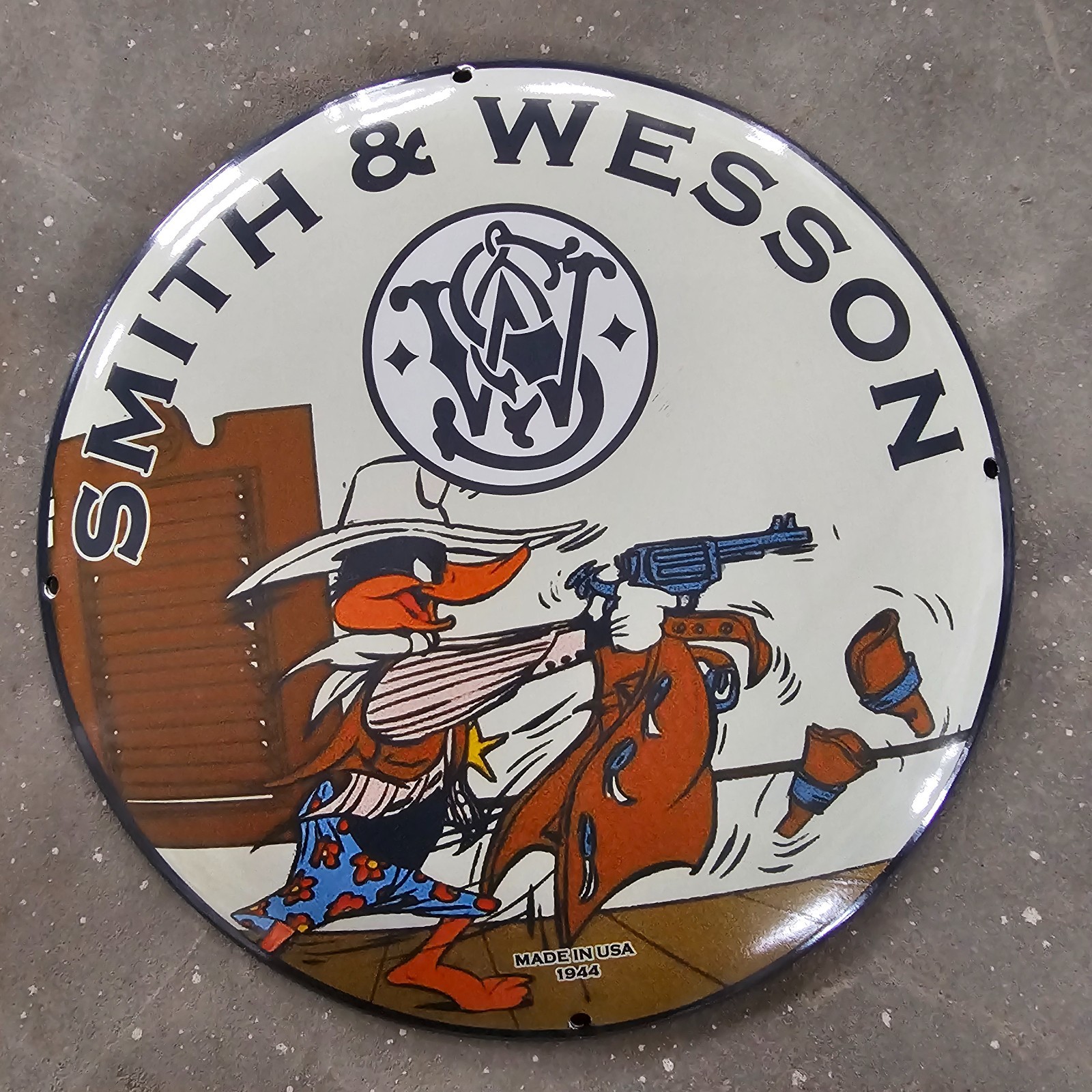 VINTAGE CONVEX SMITH WESSON 1944 GASOLINE OIL GAS PUMP ENAMEL PORCELAIN SIGN