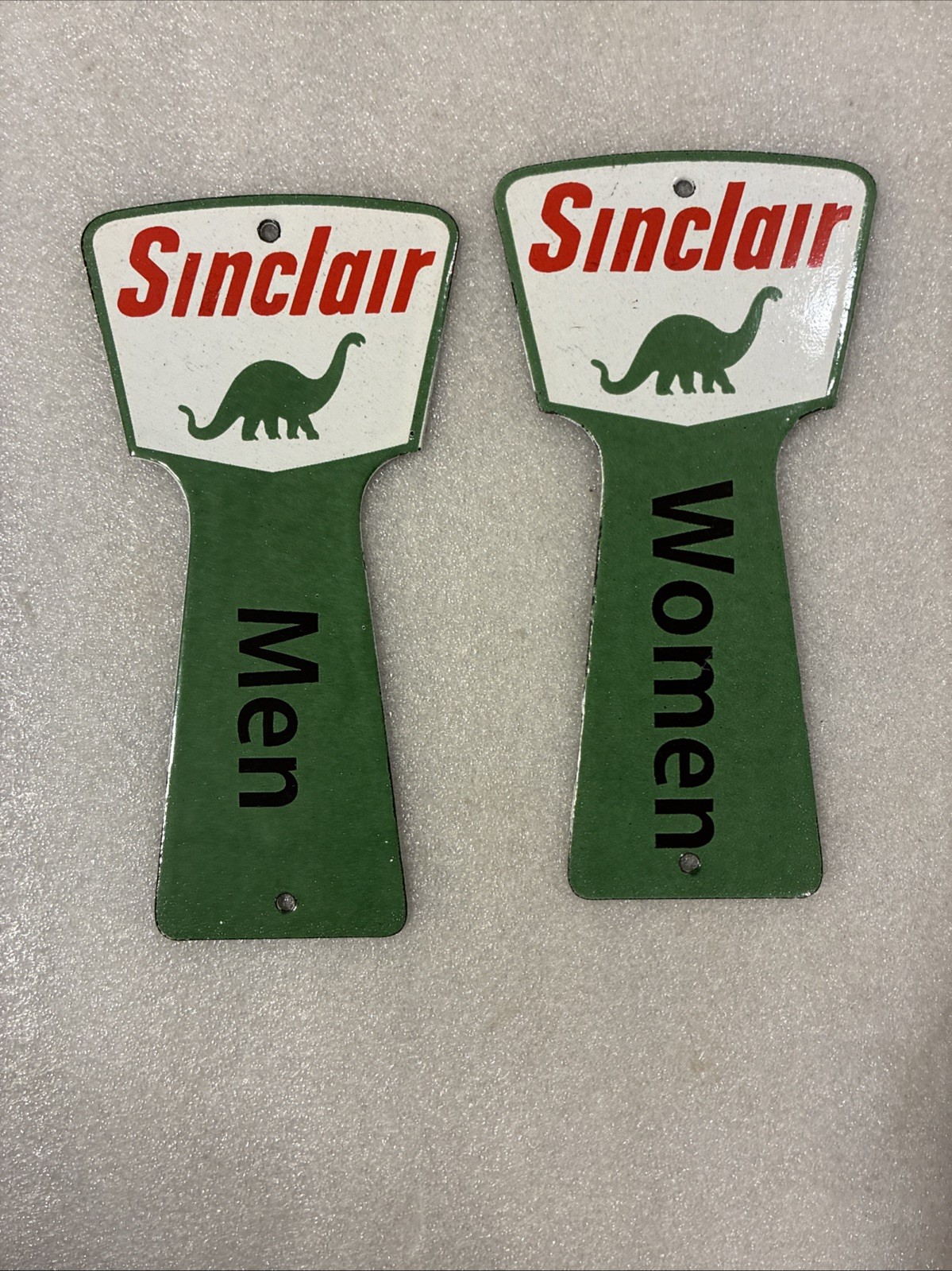 Sinclair Porcelain Advertising Sign Pair Restroom Bathroom Key Holder 6 1/2”
