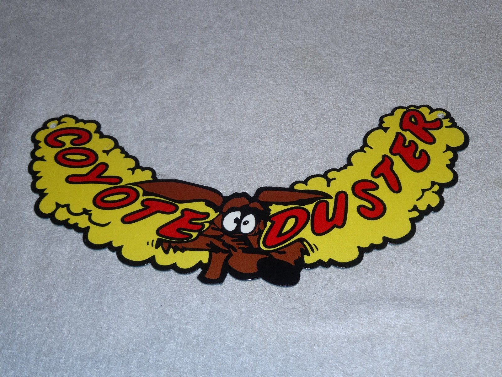 VINTAGE 1969 PLYMOUTH ROAD RUNNER COYOTE DUSTER METAL GASOLINE OIL SIGN! WILE E.