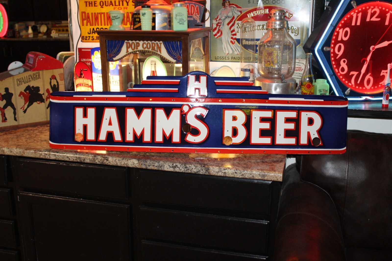 RARE HAMM’S BEER NEON SKIN DEALER PORCELAIN METAL SIGN MINNESOTA SKY WATER BEAR