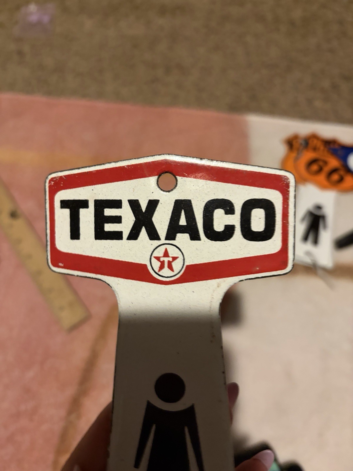 Porcelain Texaco Men And Women Figures Restroom Keys