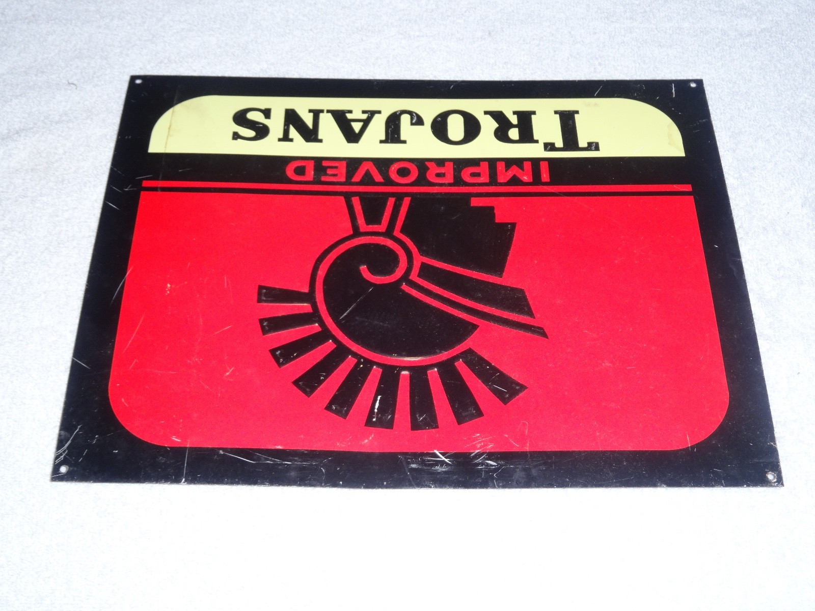 ANTIQUE ORIGINAL IMPROVED TROJANS MOTOR OIL W/ TROJAN 13.25″ METAL GASOLINE SIGN