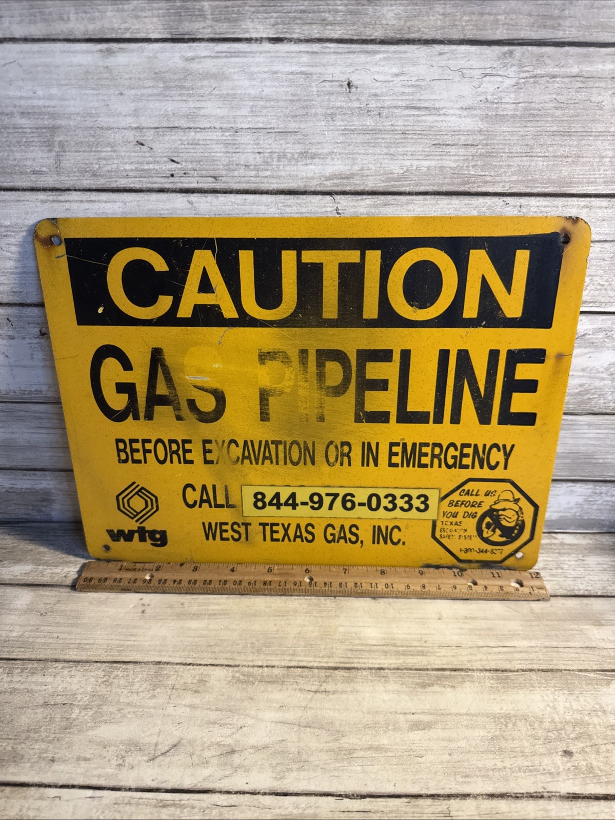 West Texas Gas Inc WTG Caution Gas Pipeline 12” X 9” Sign W/ Armadillo Logo