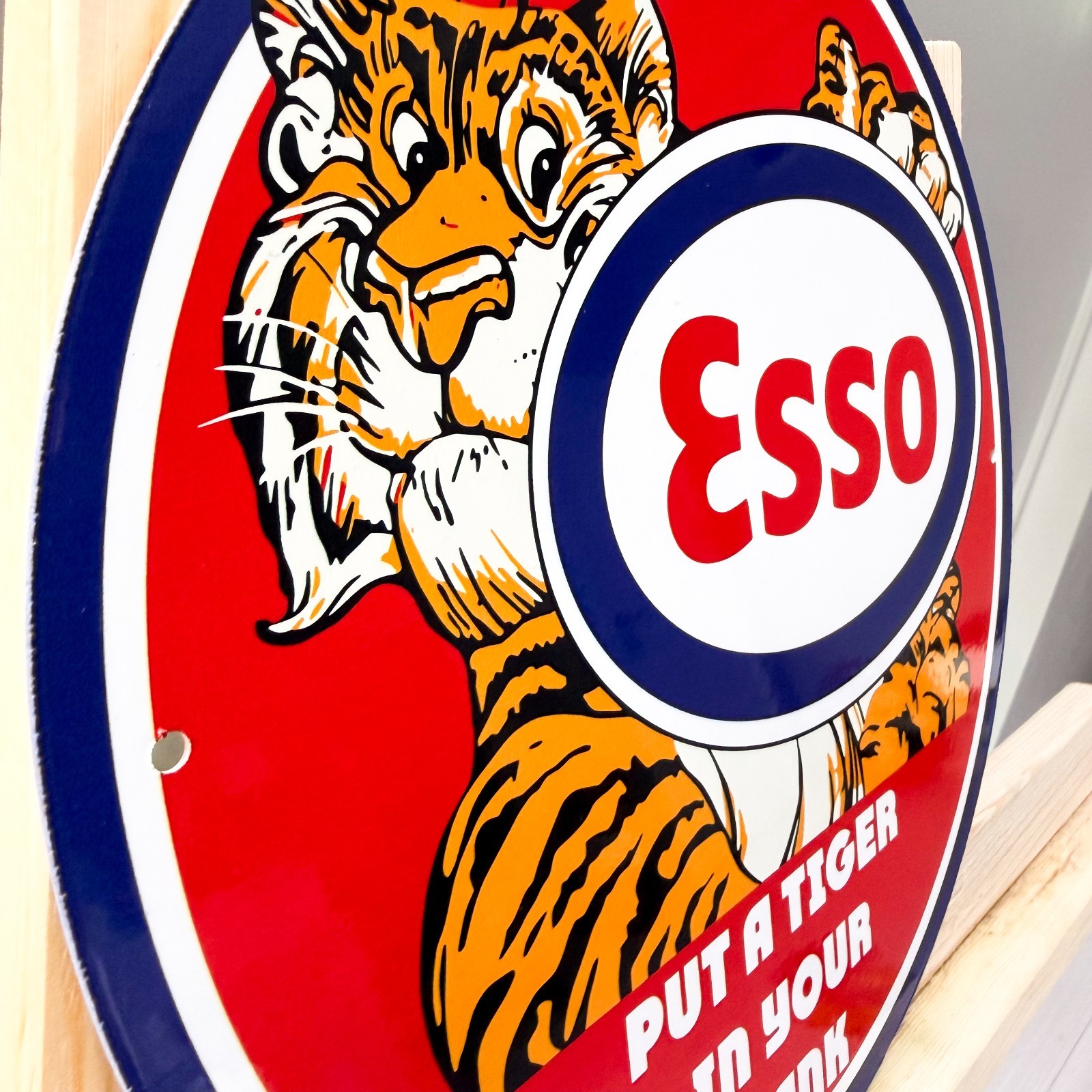 Esso Put a Tiger in Your Tank Red Vintage Metal Sign – 30 cm / 11.8”