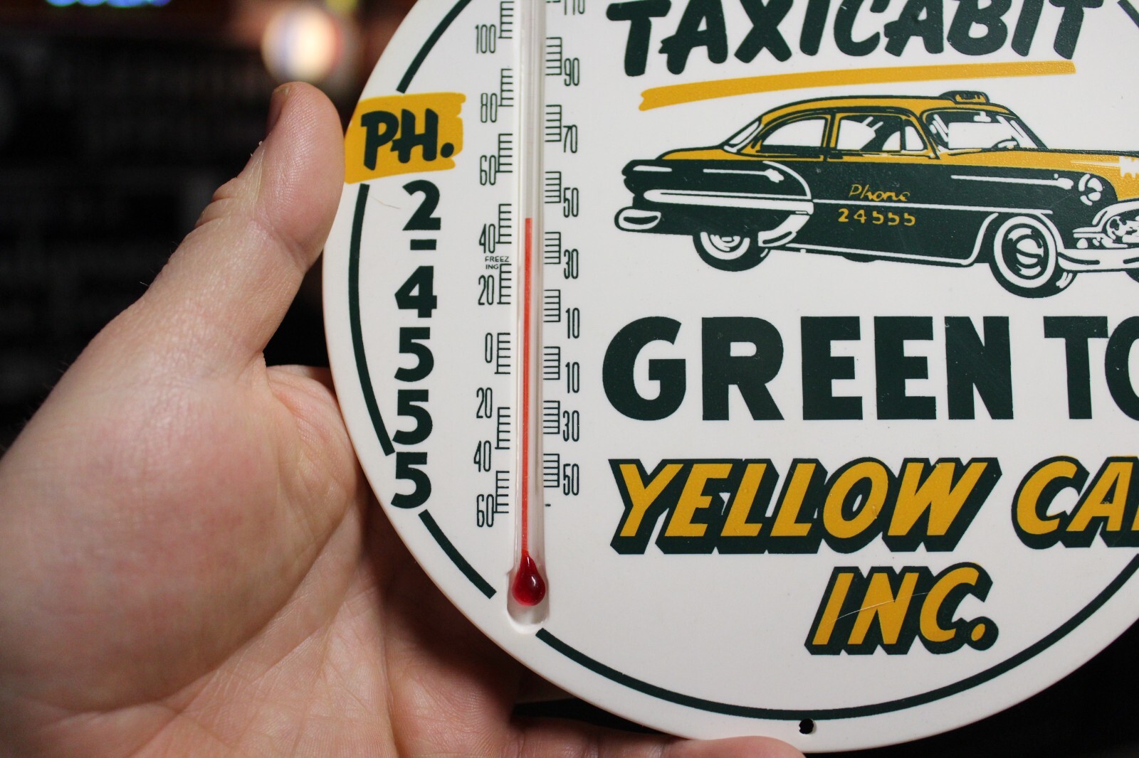 SCARCE 1950s YELLOW TAXI TAXI CAB GREEN TOP THERMOMETER SIGN GAS OIL CAR ARCADE