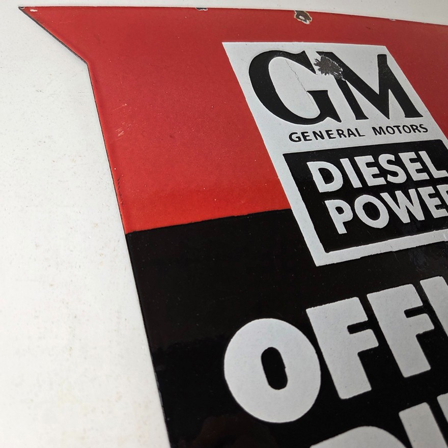 Vintage General Motors Sign – Automobiles Diesel Trucks Porcelain Gas Pump Sign