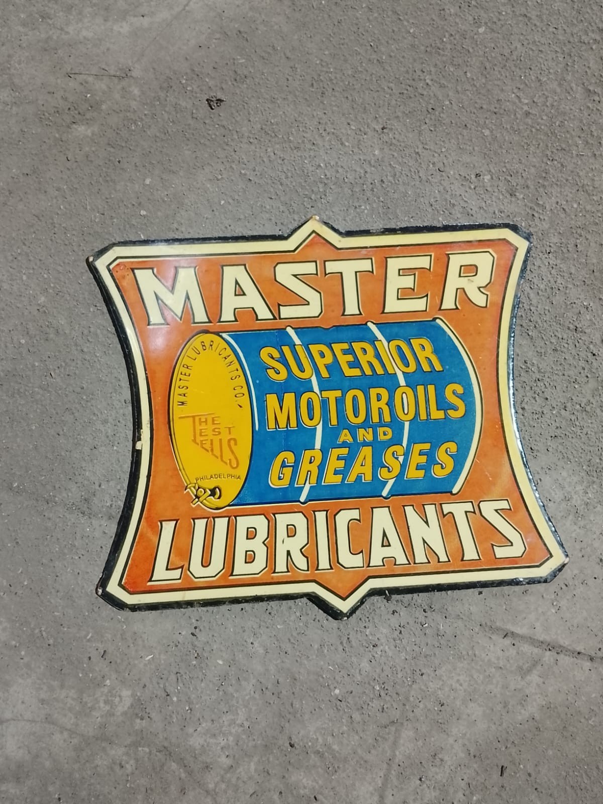 PORCELAIN MASTER LUBRICANTS ENAMEL SIGN 10X7 INCHES