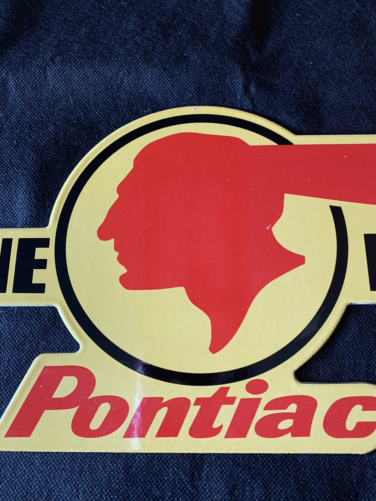VINTAGE STYLE GENUINE PONTIAC PARTS LARGE 18X7 3/4 DIECUT PORCELAIN SIGN