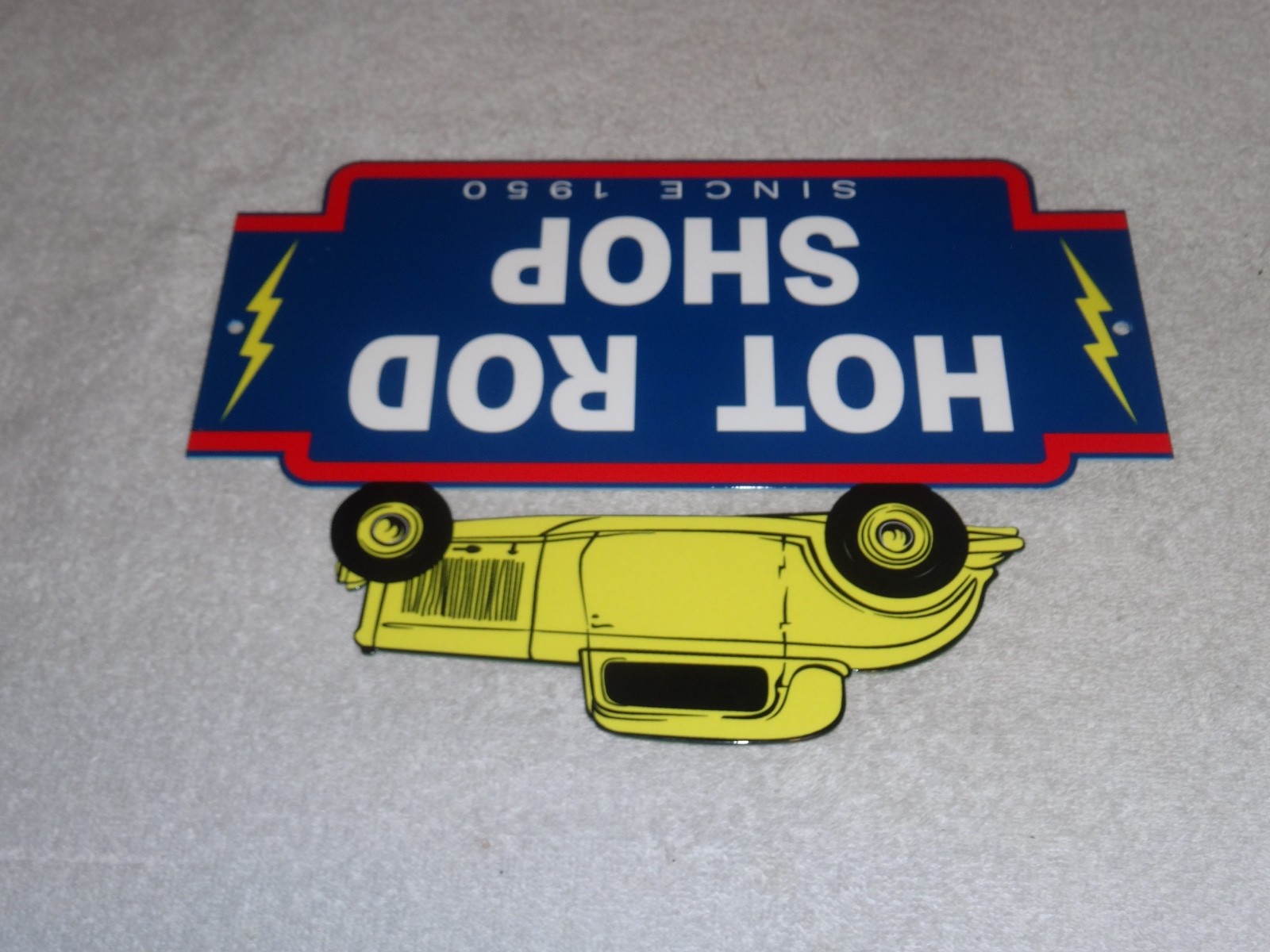 VINTAGE 1950 HOT ROD SHOP AUTO PARTS LIGHTNING 12″ METAL CAR GASOLINE & OIL SIGN