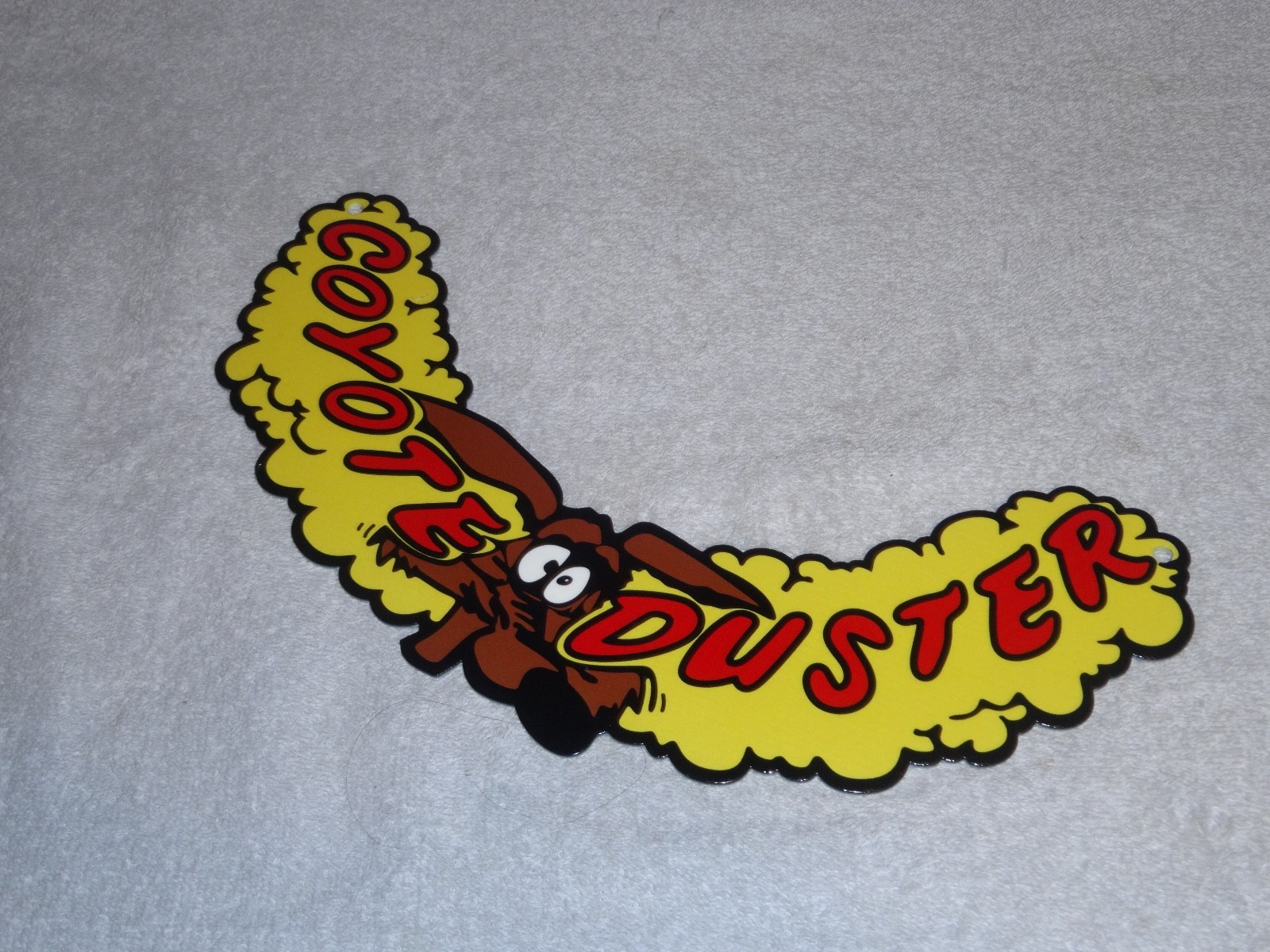 VINTAGE 1969 PLYMOUTH ROAD RUNNER COYOTE DUSTER METAL GASOLINE OIL SIGN! WILE E.