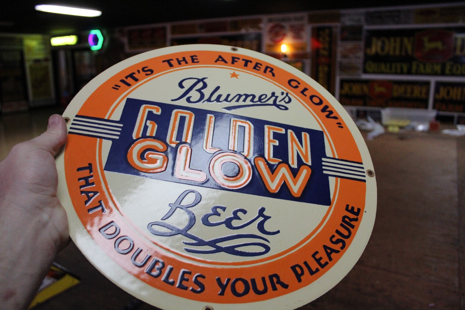 RARE BLUMER’S GOLDEN GLOW MONROE WISCONSIN BEER DEALER PORCELAIN METAL SIGN