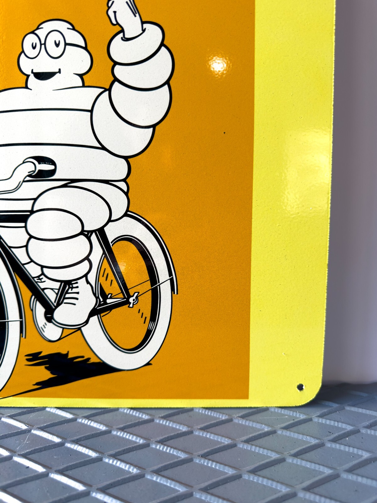Vintage Michelin Bicycle Tire French Bibendum Metal Sign – 24″x16″ (60×40 cm)