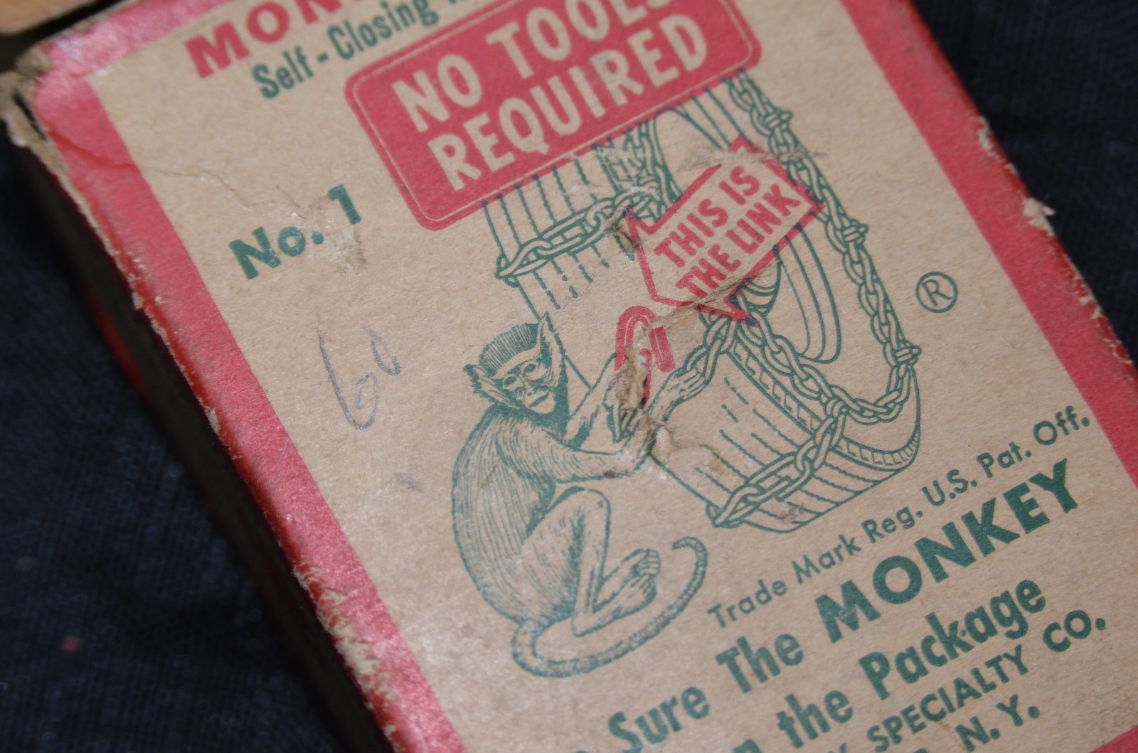 MONKEY LINK TIRE CHAIN Repair Kit Vintage Automobile Advertising 1940s Red Green