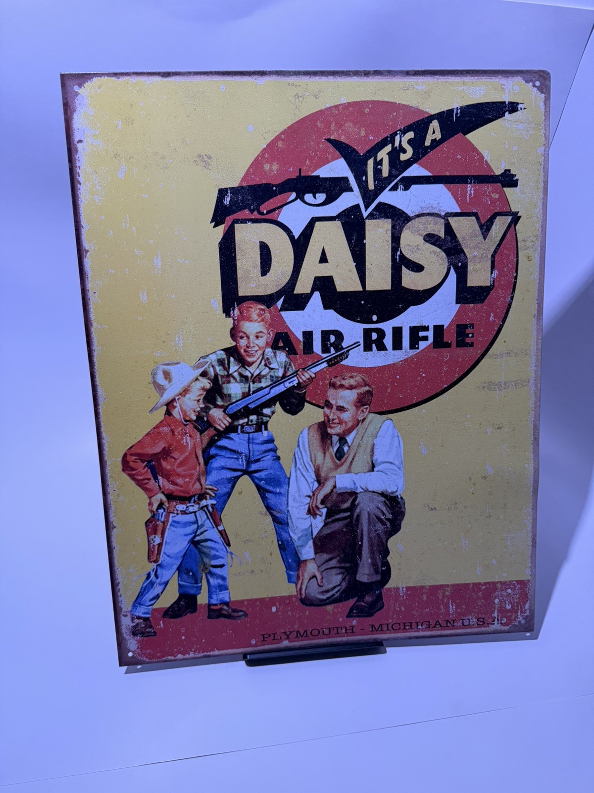 VINTAGE 12×16 in DAISY AIR RIFLE ADV SIGN TIN METAL TACKER